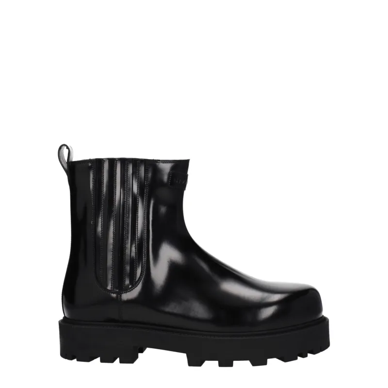 Givenchy Black Leather Ankle Boots sold by Siebentaschen