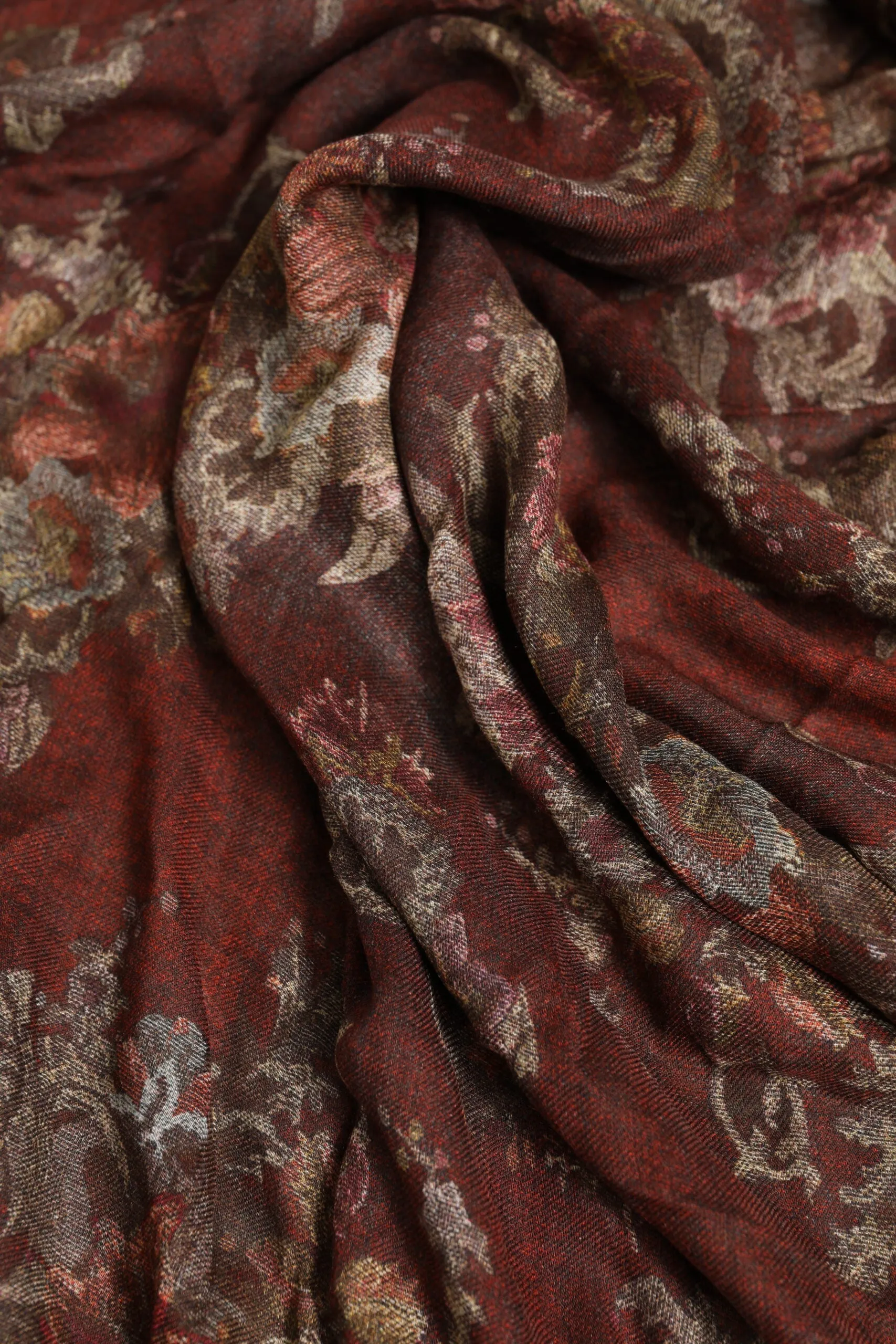 Dolce & Gabbana Maroon Floral Neck Warmer Foulard Scarf sold by Siebentaschen product image thumbnail 4