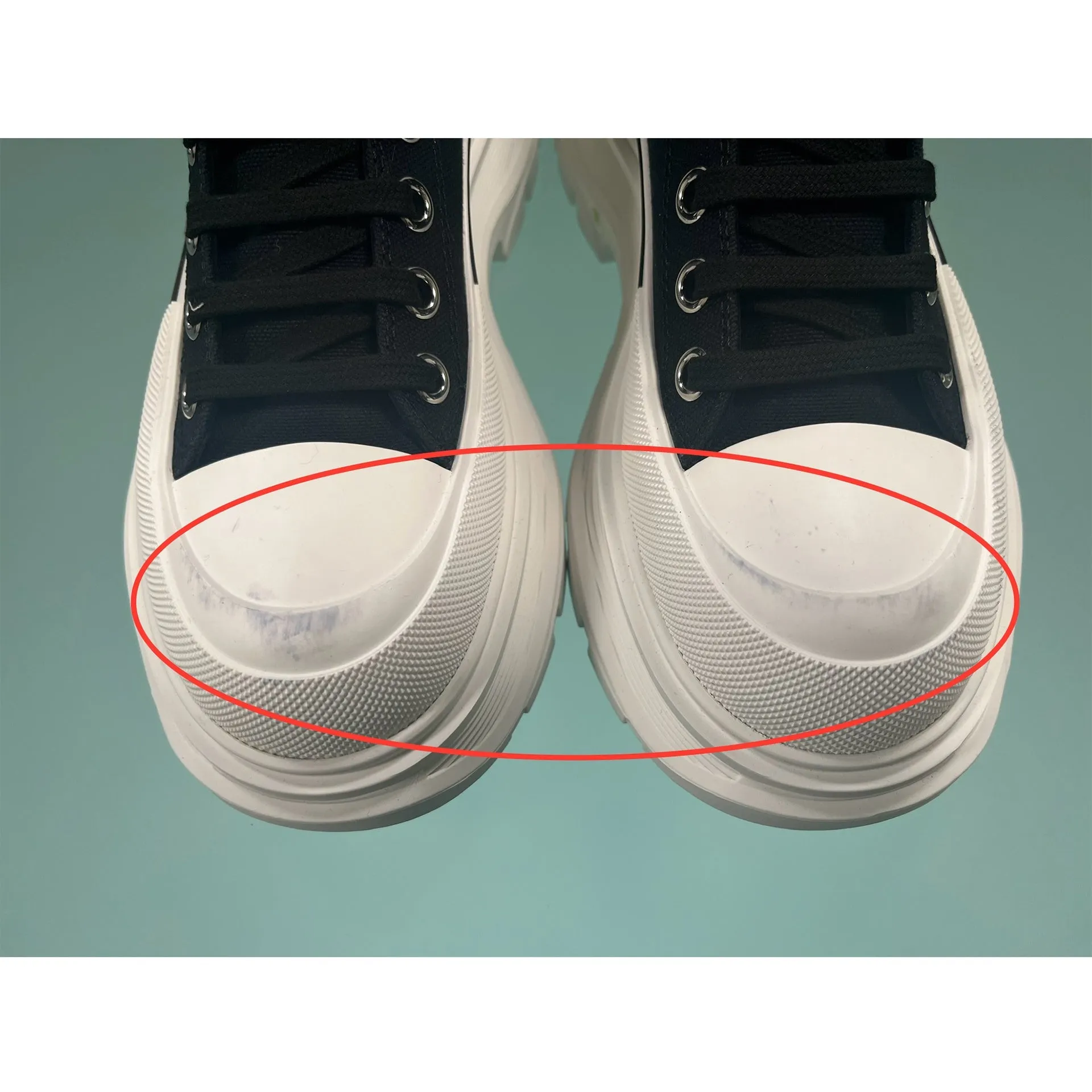 Alexander McQueen Tread Slick Sneakers sold by Siebentaschen product image thumbnail 4