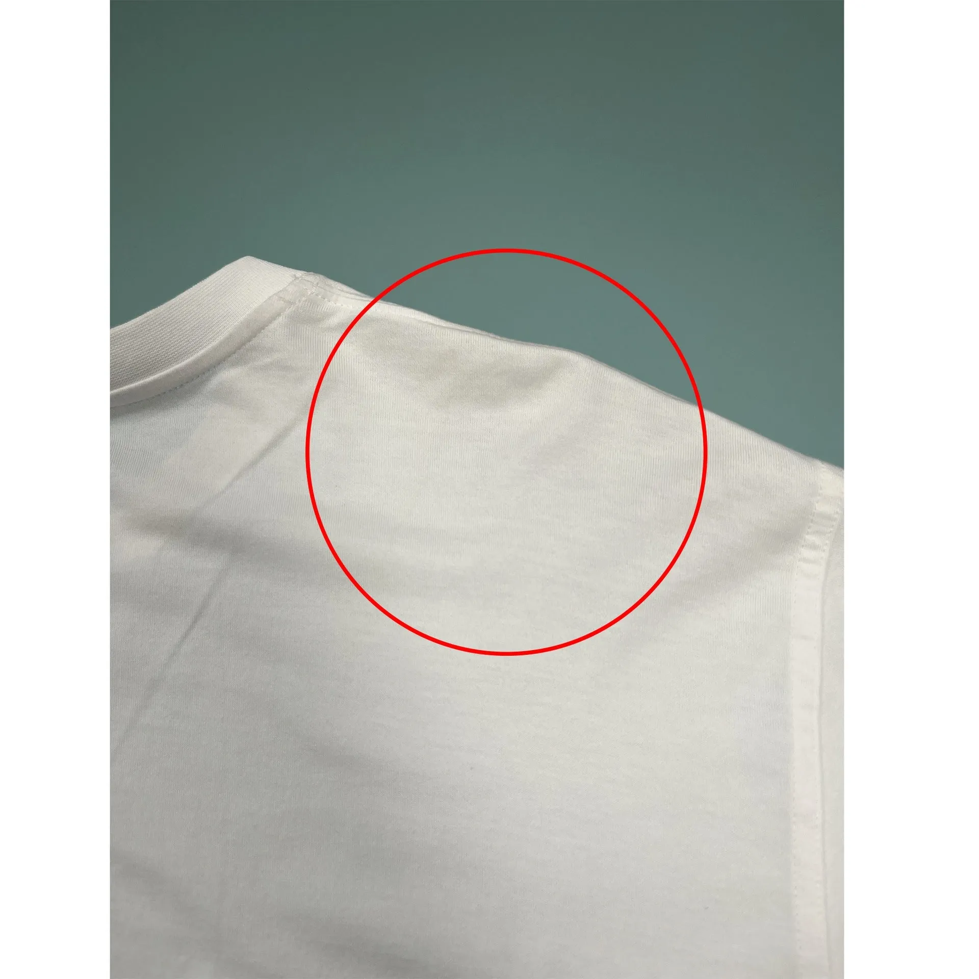 Burberry Cut-Out Sleeve Shark Graphic T-shirt sold by Siebentaschen product image thumbnail 4