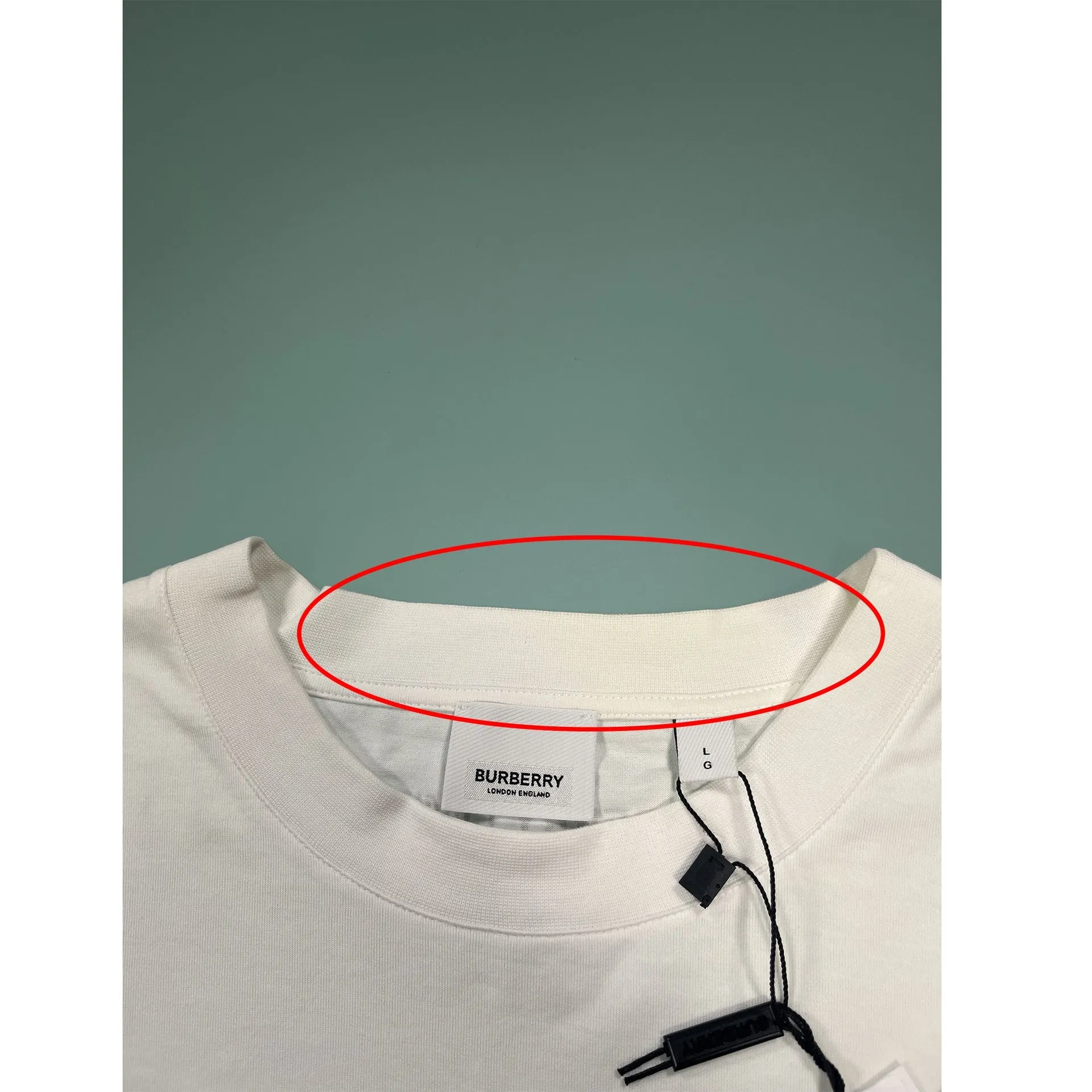 Burberry Cut-Out Sleeve Shark Graphic T-shirt sold by Siebentaschen product image thumbnail 3