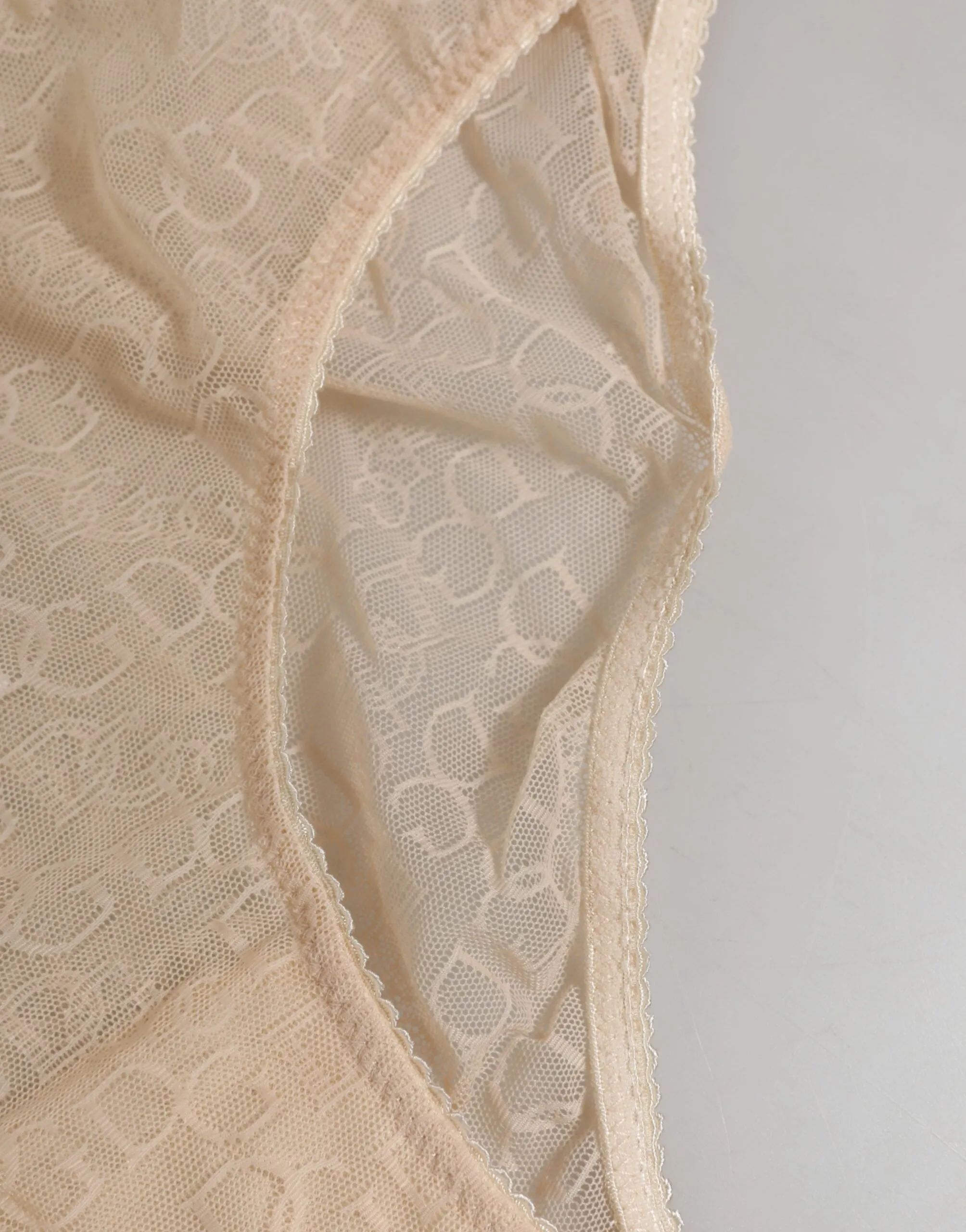 Dolce & Gabbana Beige DG Logo Lace Mid Waist Panty Underwear sold by Siebentaschen product image thumbnail 4