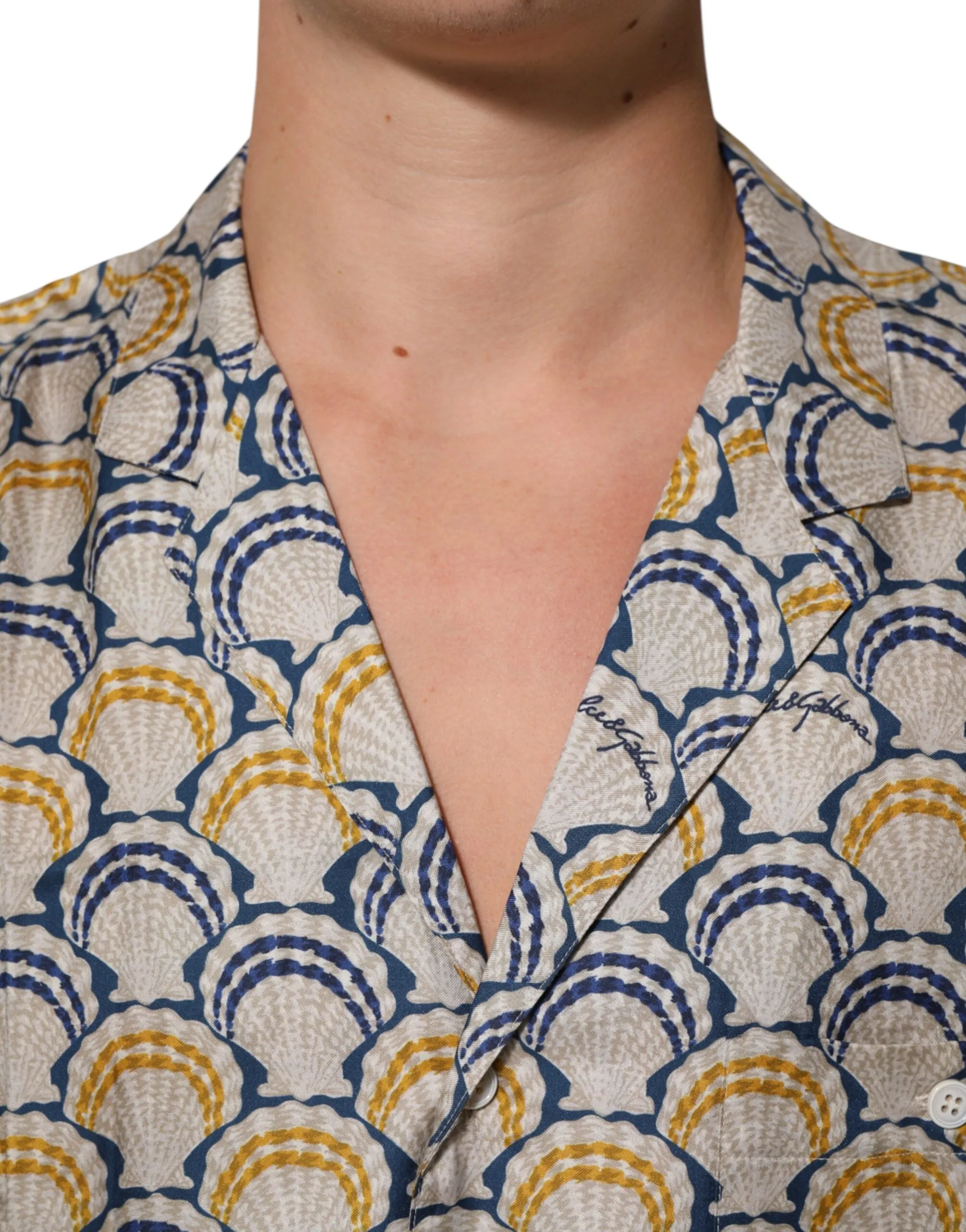 Dolce & Gabbana Cream Cotton Silk Hawaii Scallop Shell Print Shirt sold by Siebentaschen product image thumbnail 5