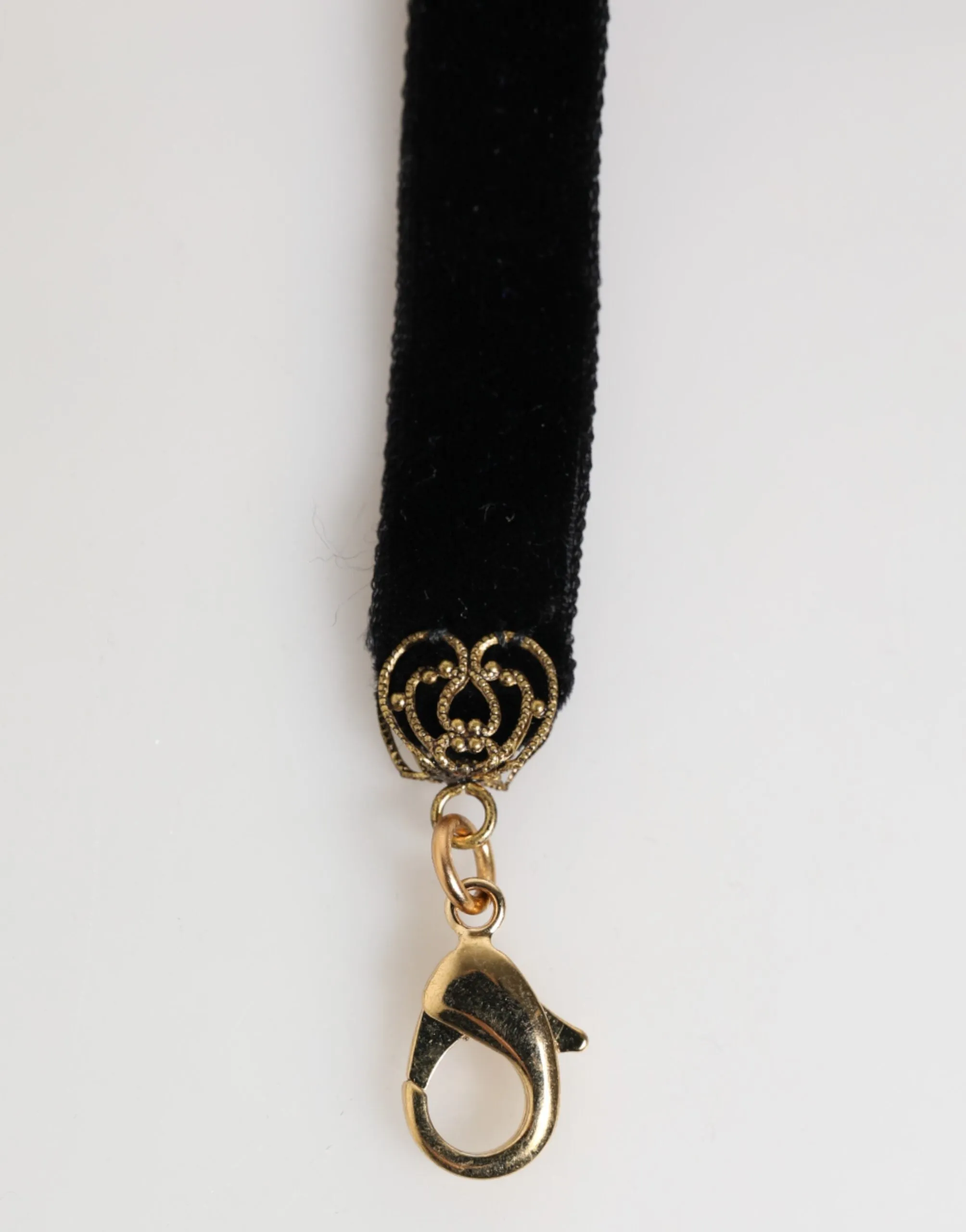 Dolce & Gabbana Blue Floral Appliqué Velvet Choker Crystal Beads Necklace sold by Siebentaschen product image thumbnail 4