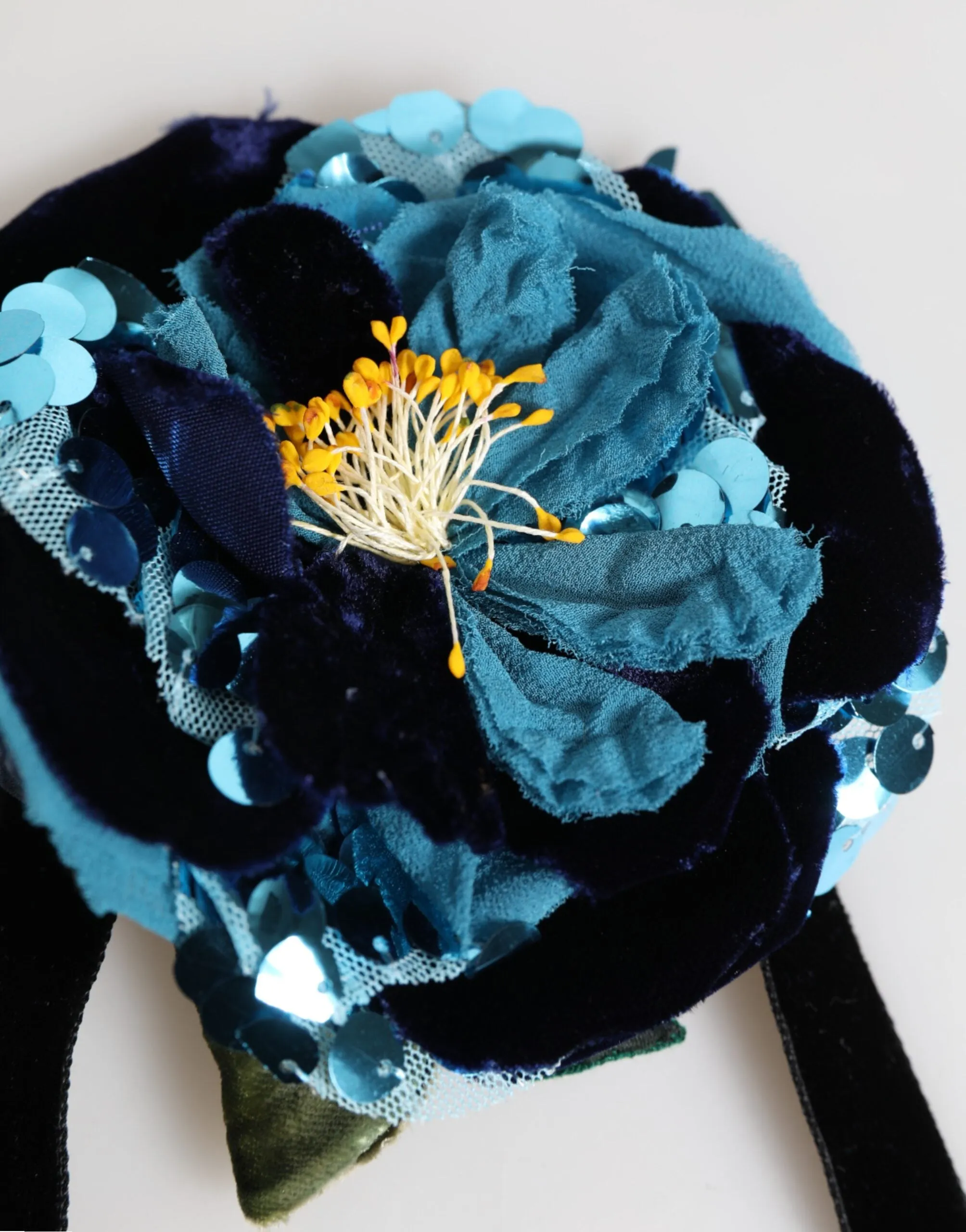 Dolce & Gabbana Blue Floral Appliqué Velvet Choker Crystal Beads Necklace sold by Siebentaschen product image thumbnail 5