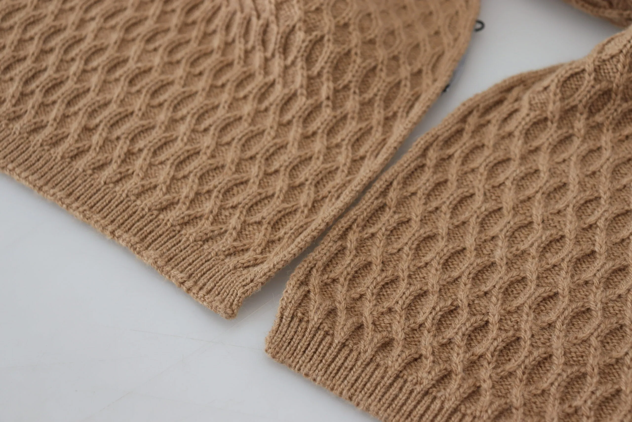 Dolce & Gabbana Dark Brown Wrap Shawl Knitted Camel Scarf sold by Siebentaschen product image thumbnail 5