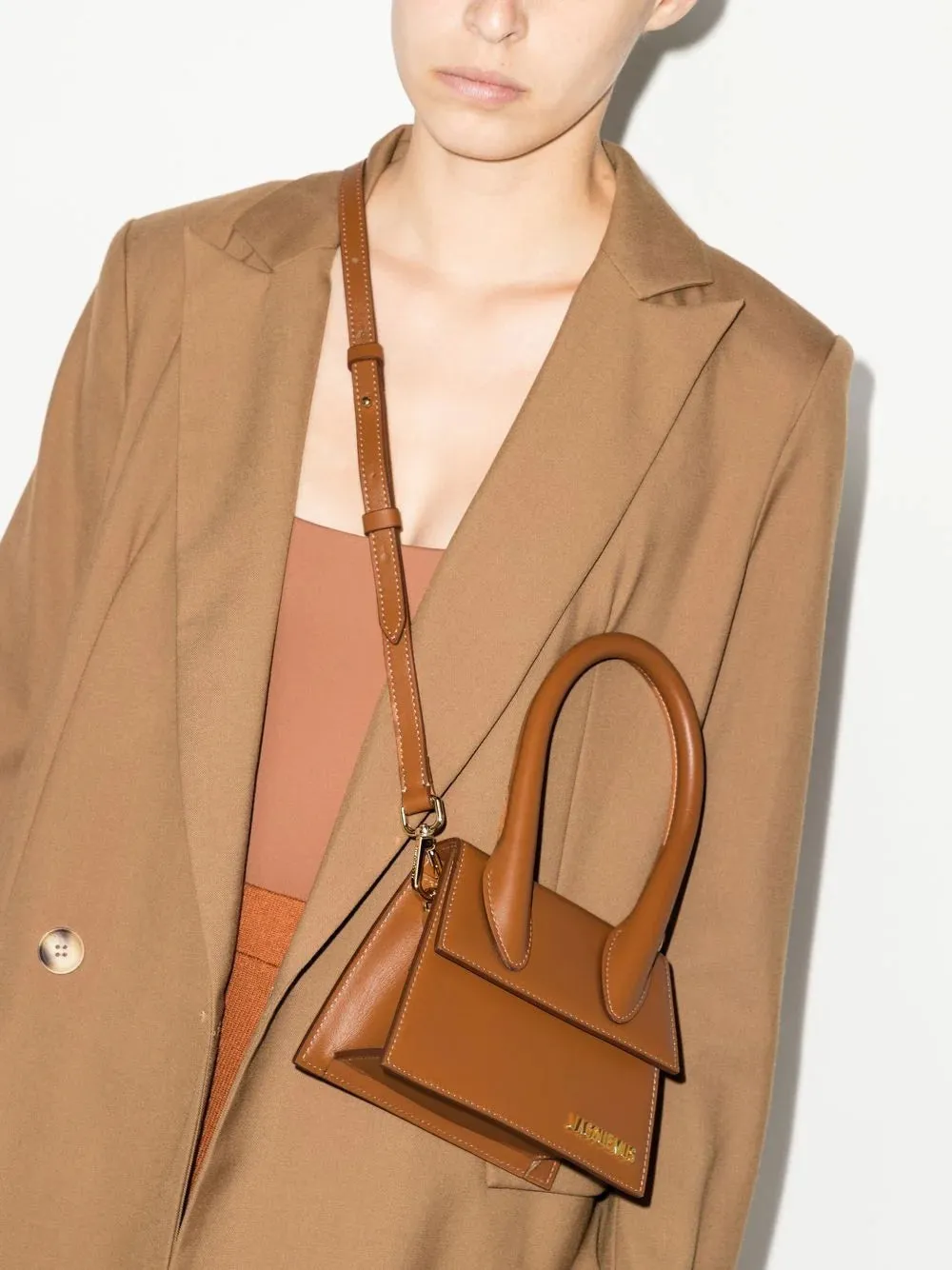 Jacquemus Le Chiquito Moyen Brown Bag sold by Siebentaschen product image thumbnail 2