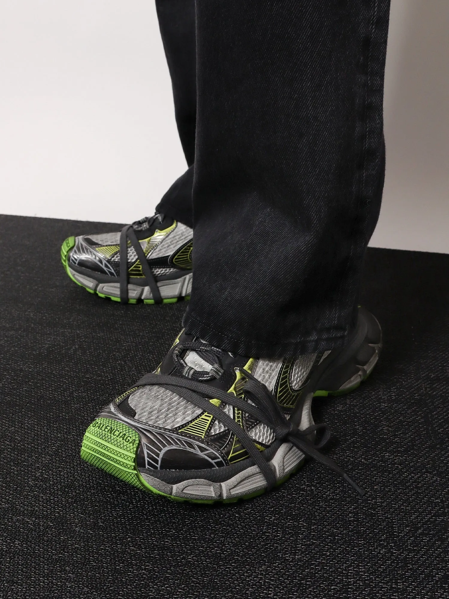 Balenciaga 3xl mesh and polyurethane sneakers sold by Siebentaschen product image thumbnail 2