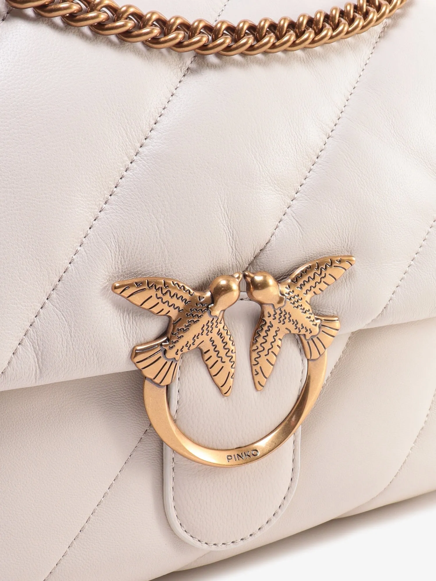 Pinko Matelassé leather shoulder bag with iconic love birds buckle sold by Siebentaschen product image thumbnail 5