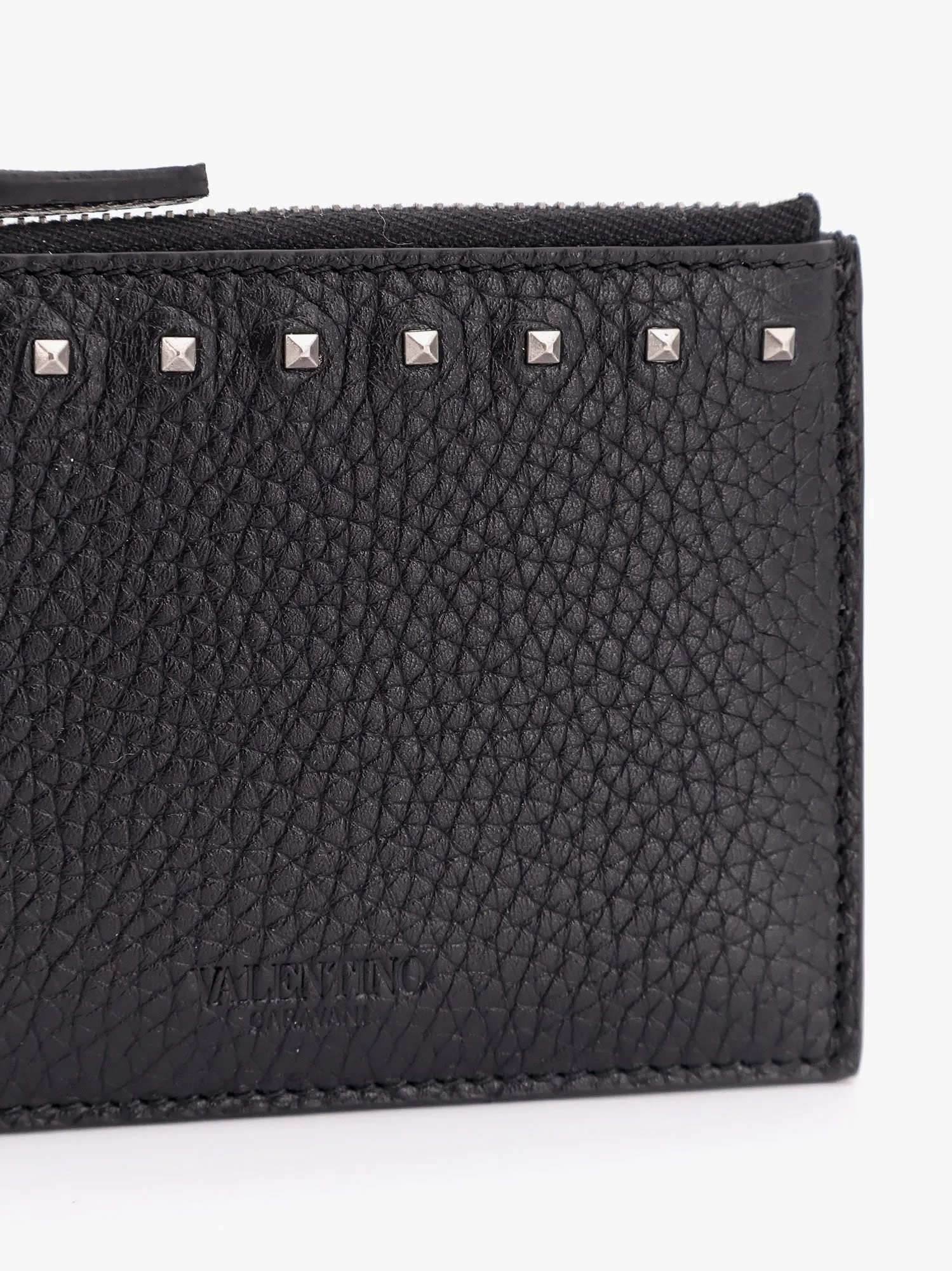 Valentino Garavani Valentino garavani rockstud leather card holder sold by Siebentaschen product image thumbnail 3