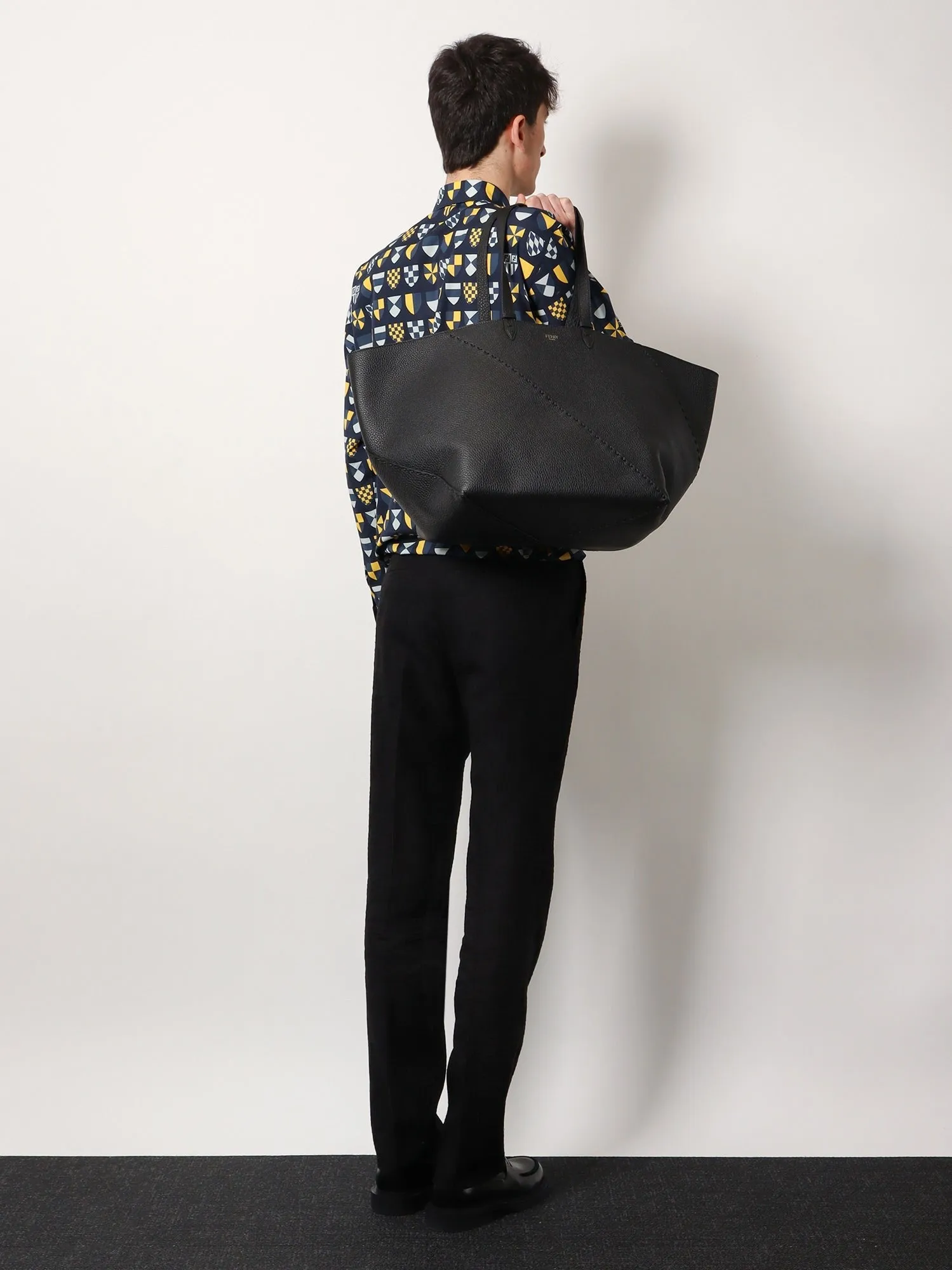 Fendi Diagonal selleria large leather shopping bag sold by Siebentaschen product image thumbnail 2