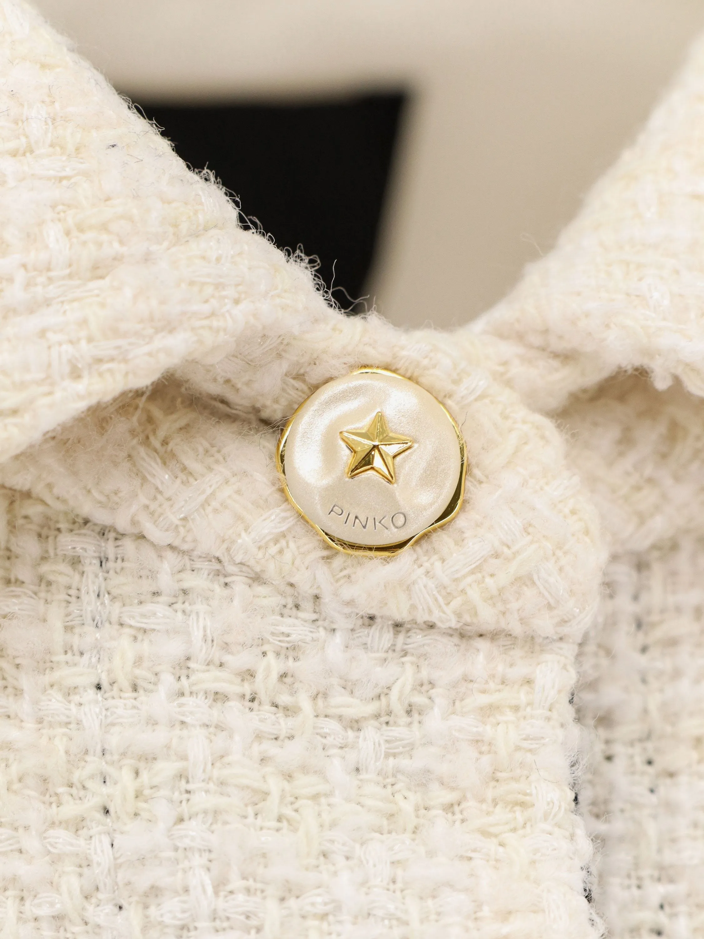 Pinko Ghiacciolo tweed jacket sold by Siebentaschen product image thumbnail 3