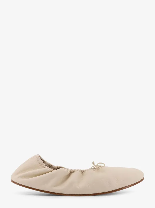 THE ROW Round Ballet ballerinas sold by Siebentaschen