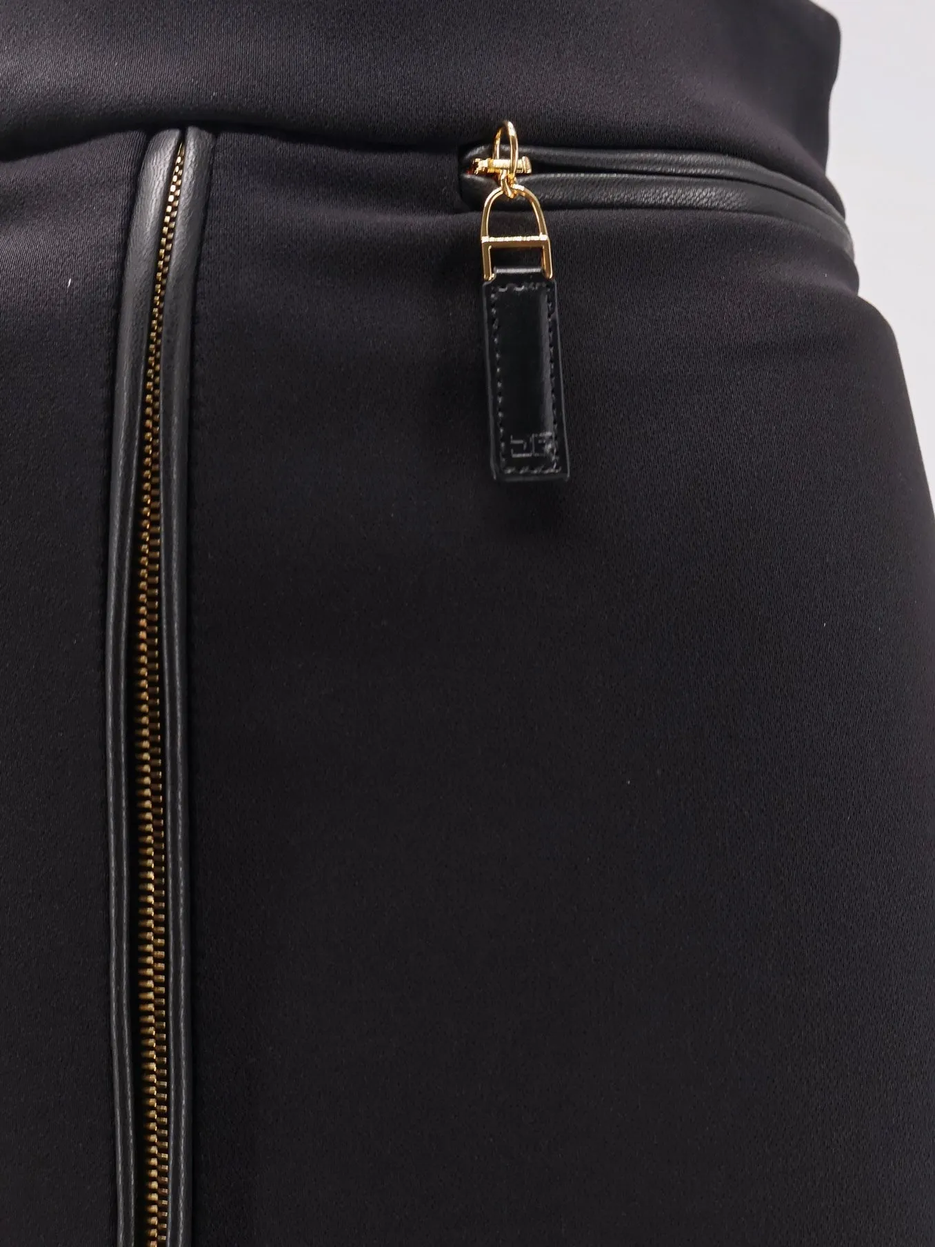 Elisabetta Franchi Satin pencil skirt sold by Siebentaschen product image thumbnail 3