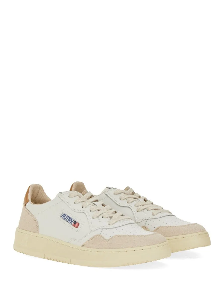 Autry "MEDALIST LOW" SNEAKER sold by Siebentaschen product image thumbnail 3