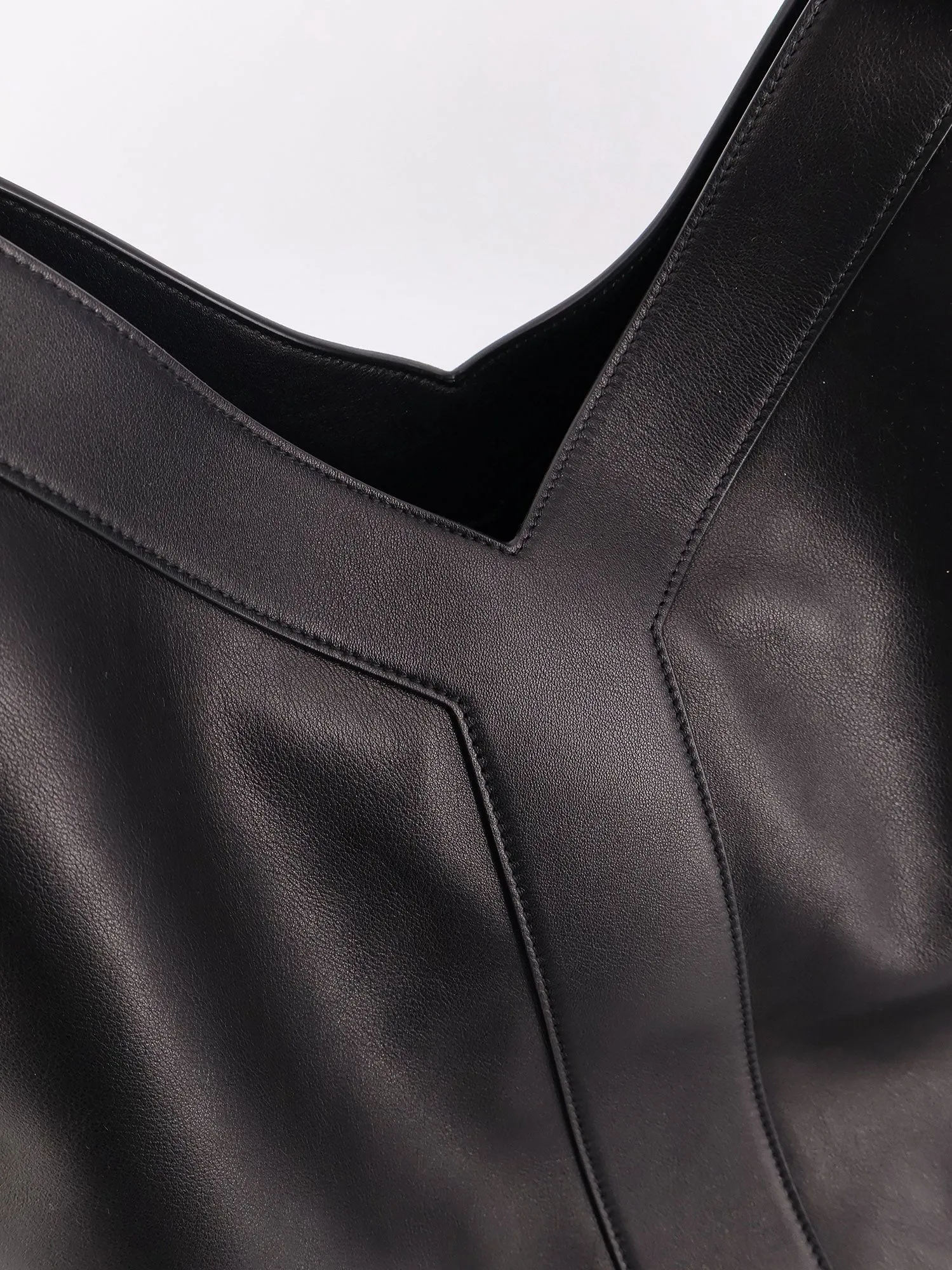 Saint Laurent Y Oversize leather tote bag sold by Siebentaschen product image thumbnail 5
