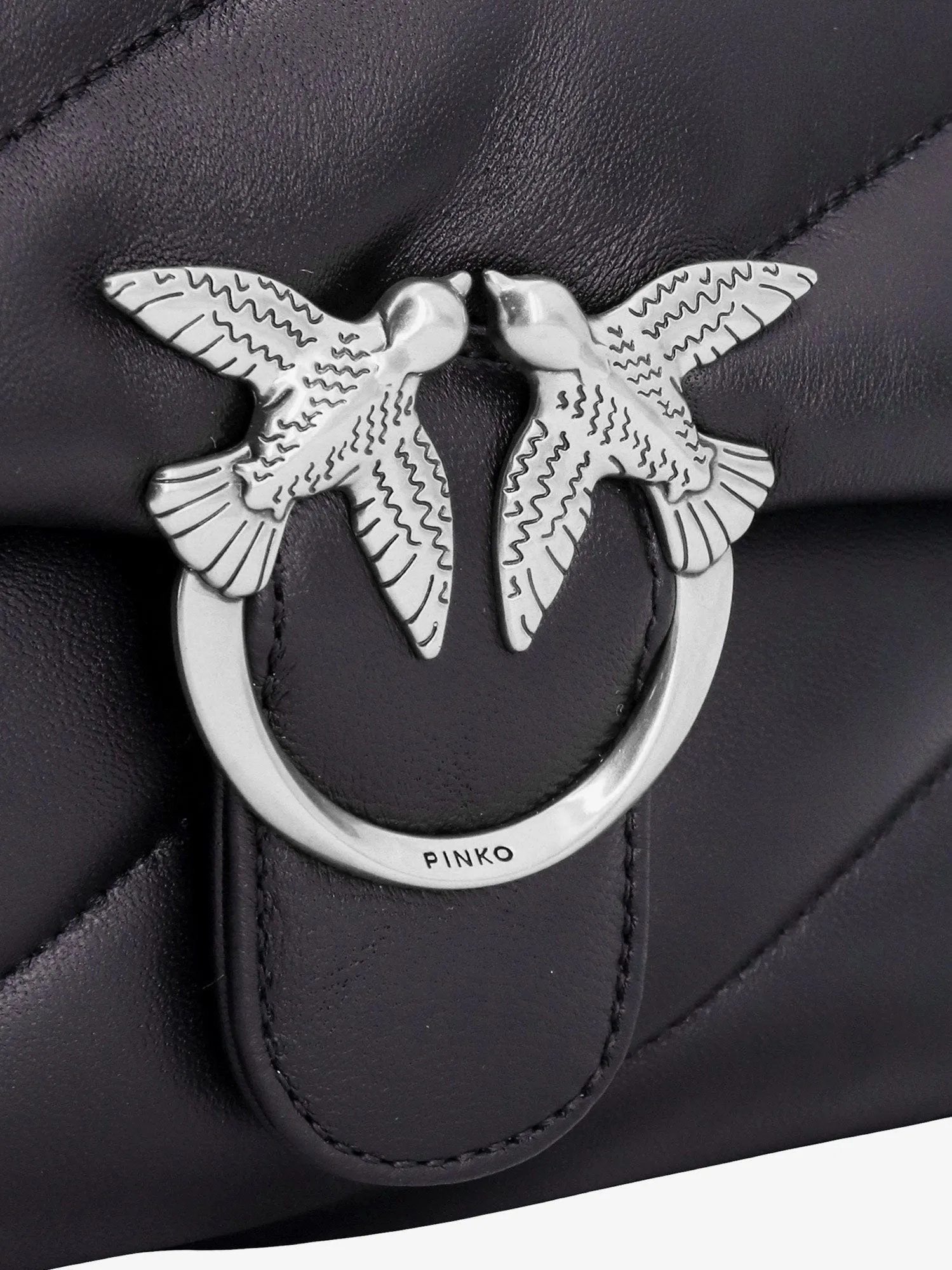 Pinko Matelassé leather shoulder bag sold by Siebentaschen product image thumbnail 5