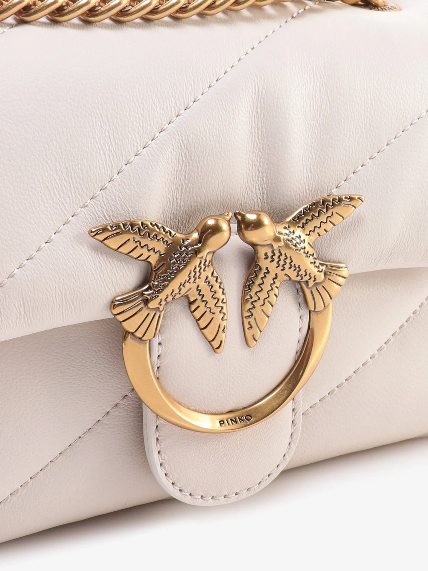 Pinko Matelassé leather shoulder bag with iconic love birds buckle sold by Siebentaschen product image thumbnail 5