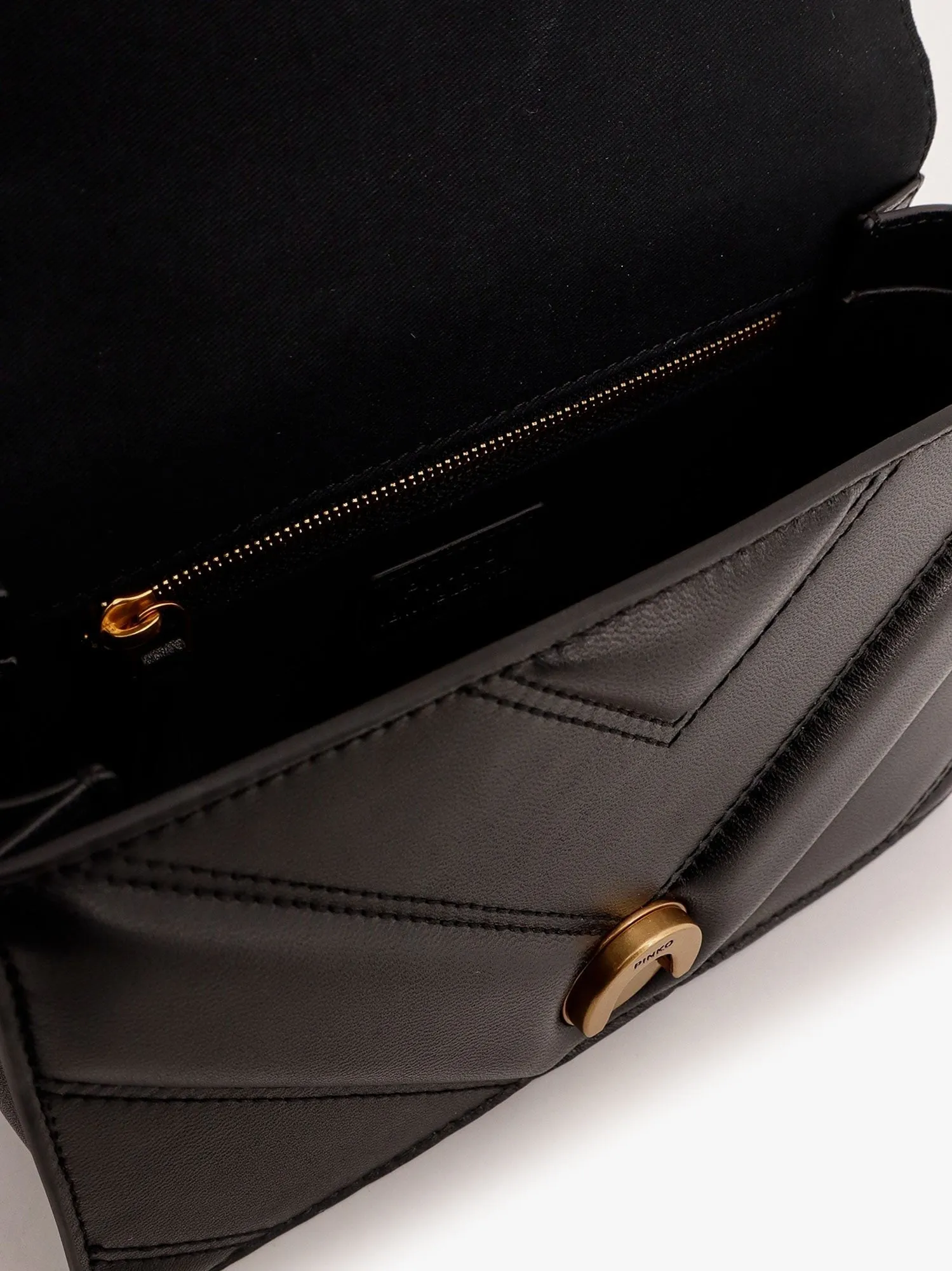 Pinko Matelassé leather shoulder bag with love birds buckle sold by Siebentaschen product image thumbnail 4