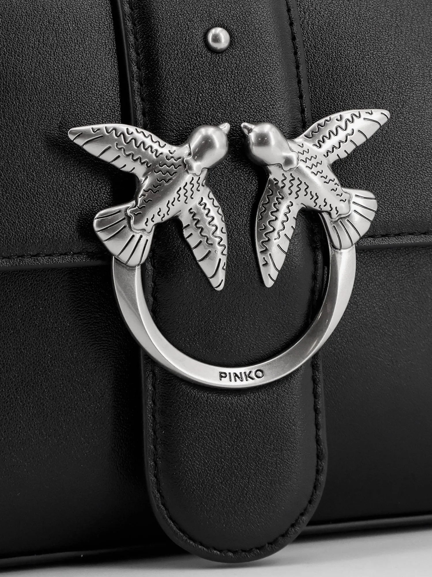 Pinko Love One Classic leather shoulder bag sold by Siebentaschen product image thumbnail 5