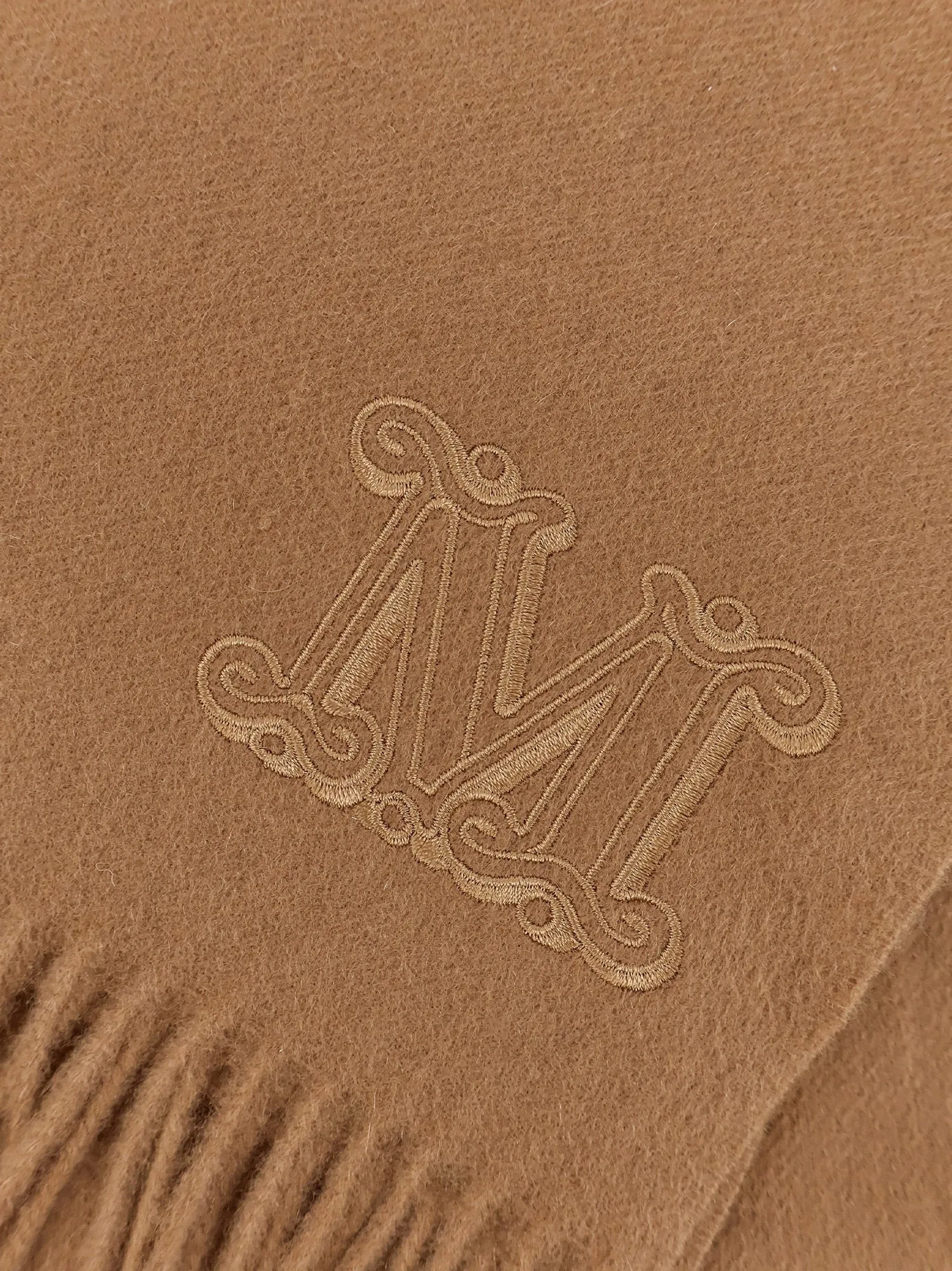 Max Mara Wsdalia Cashmere Scarf sold by Siebentaschen product image thumbnail 3