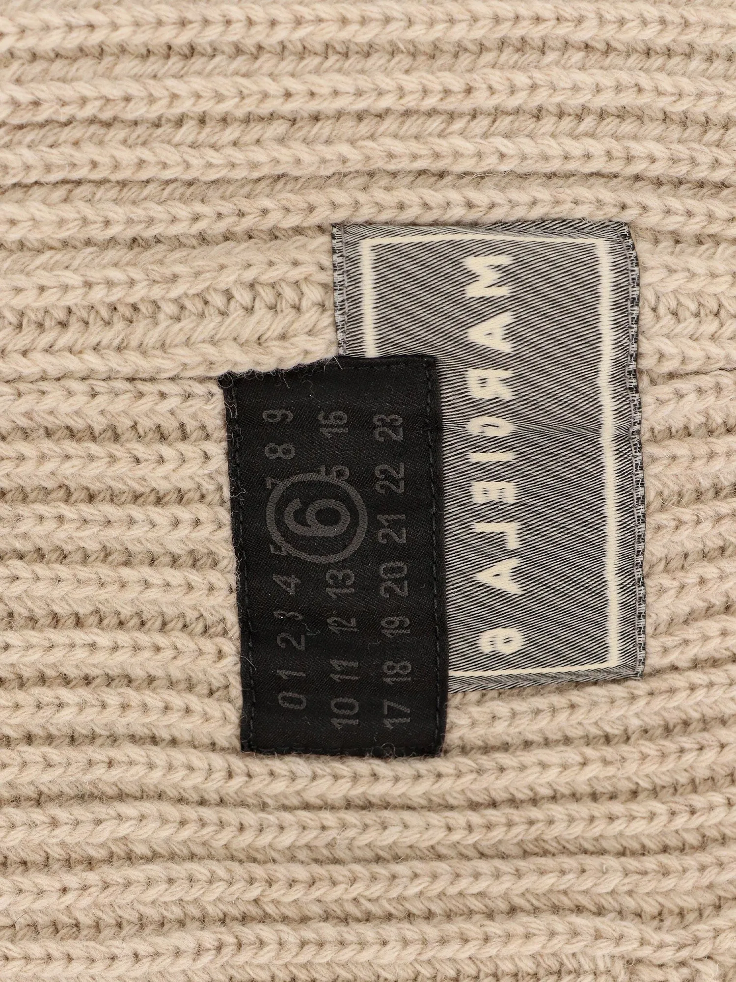 MM6 MAISON MARGIELA Wool blend balaclava with distressed effect sold by Siebentaschen product image thumbnail 3
