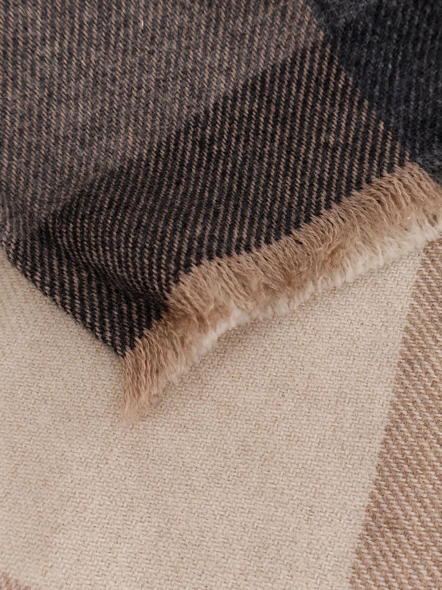 Brunello Cucinelli Wool and cashmere scarf sold by Siebentaschen product image thumbnail 2