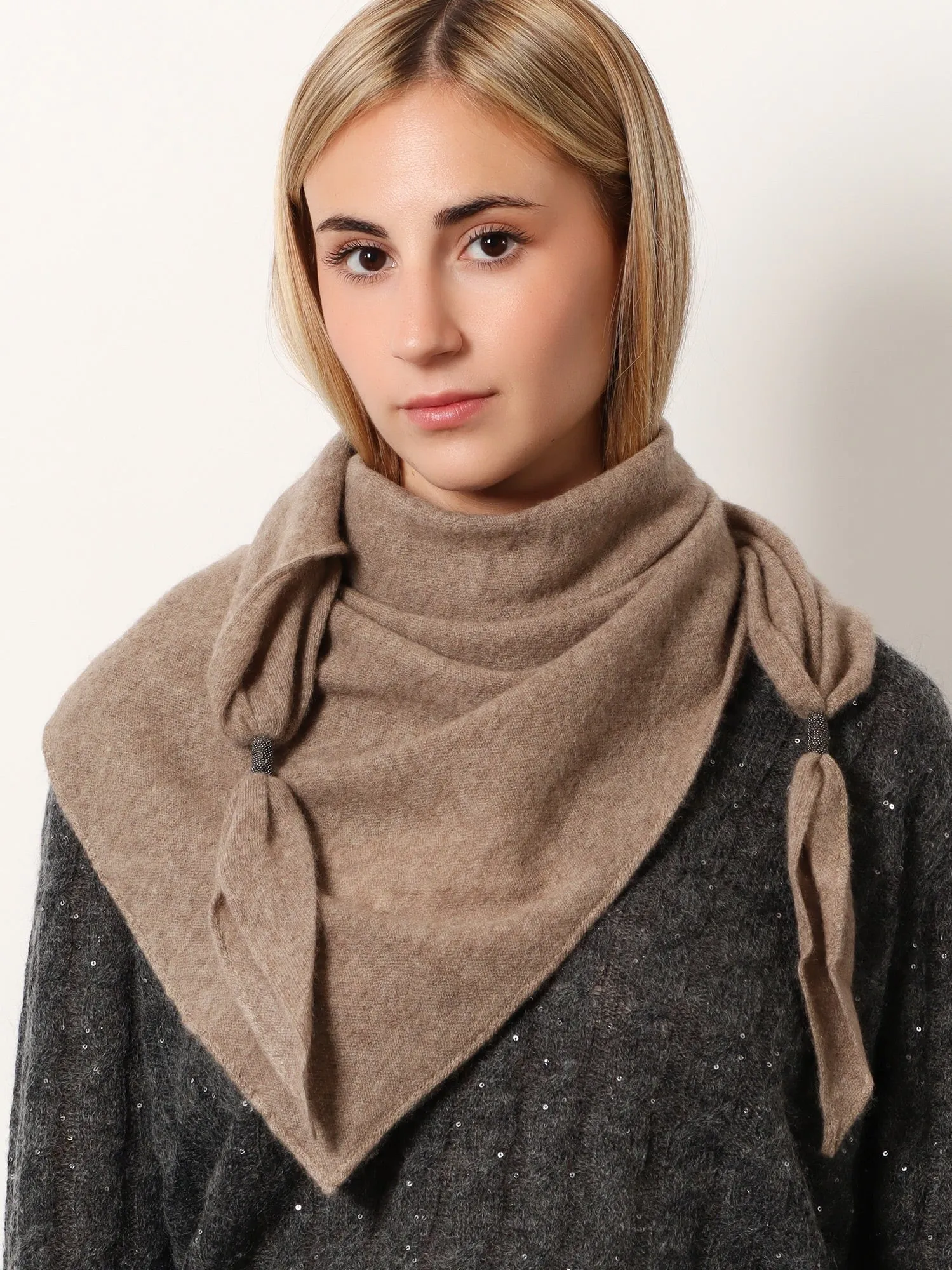 Brunello Cucinelli Cashmere scarf with Monili detail sold by Siebentaschen product image thumbnail 2