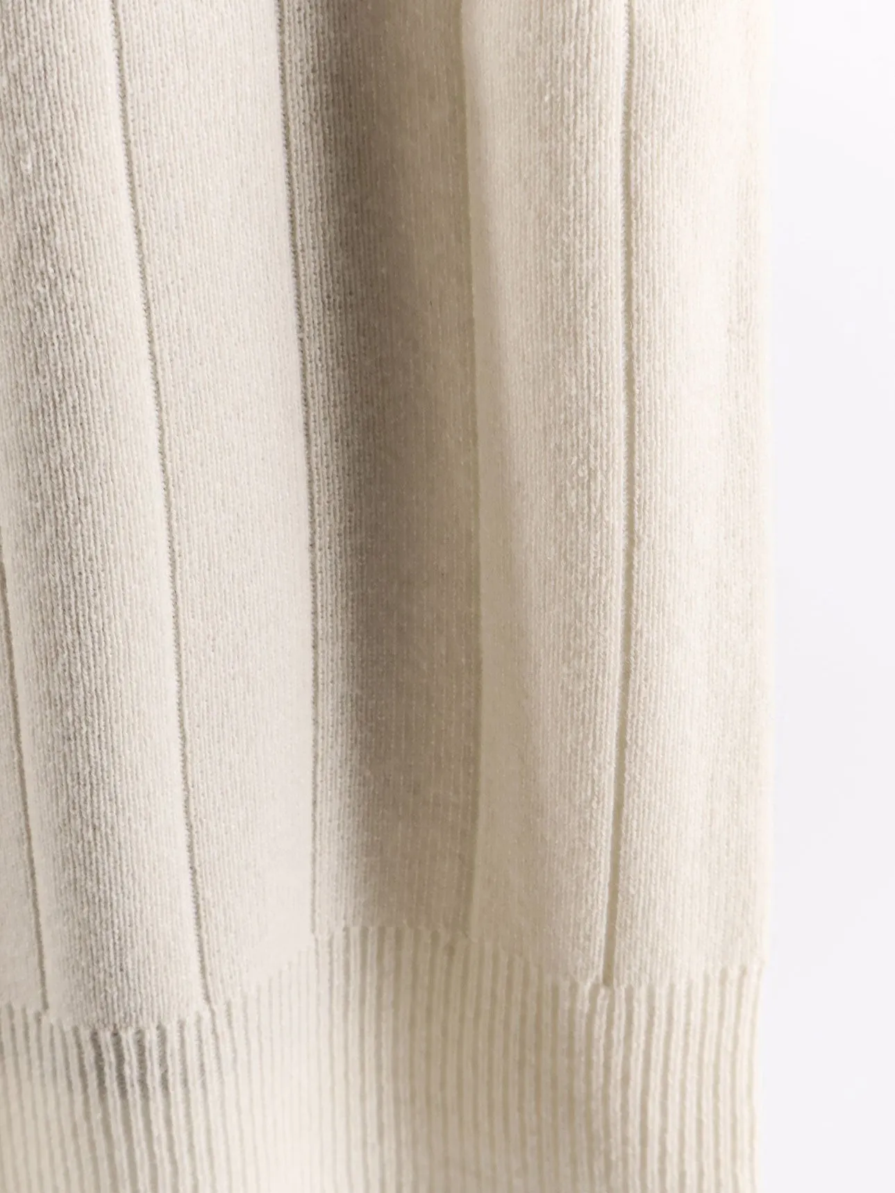 Max Mara Sante cashmere midi skirt sold by Siebentaschen product image thumbnail 3