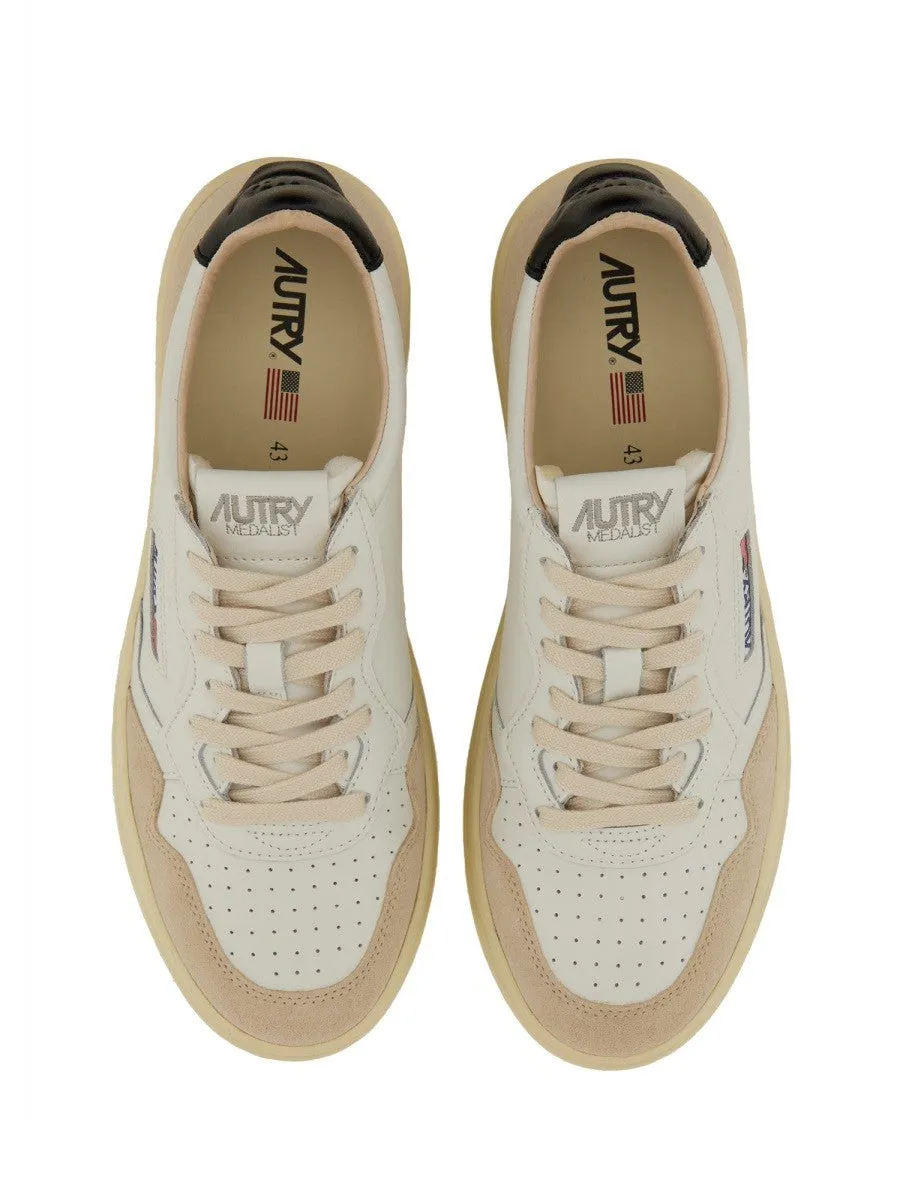 Autry MEDALIST LOW SNEAKER sold by Siebentaschen product image thumbnail 3