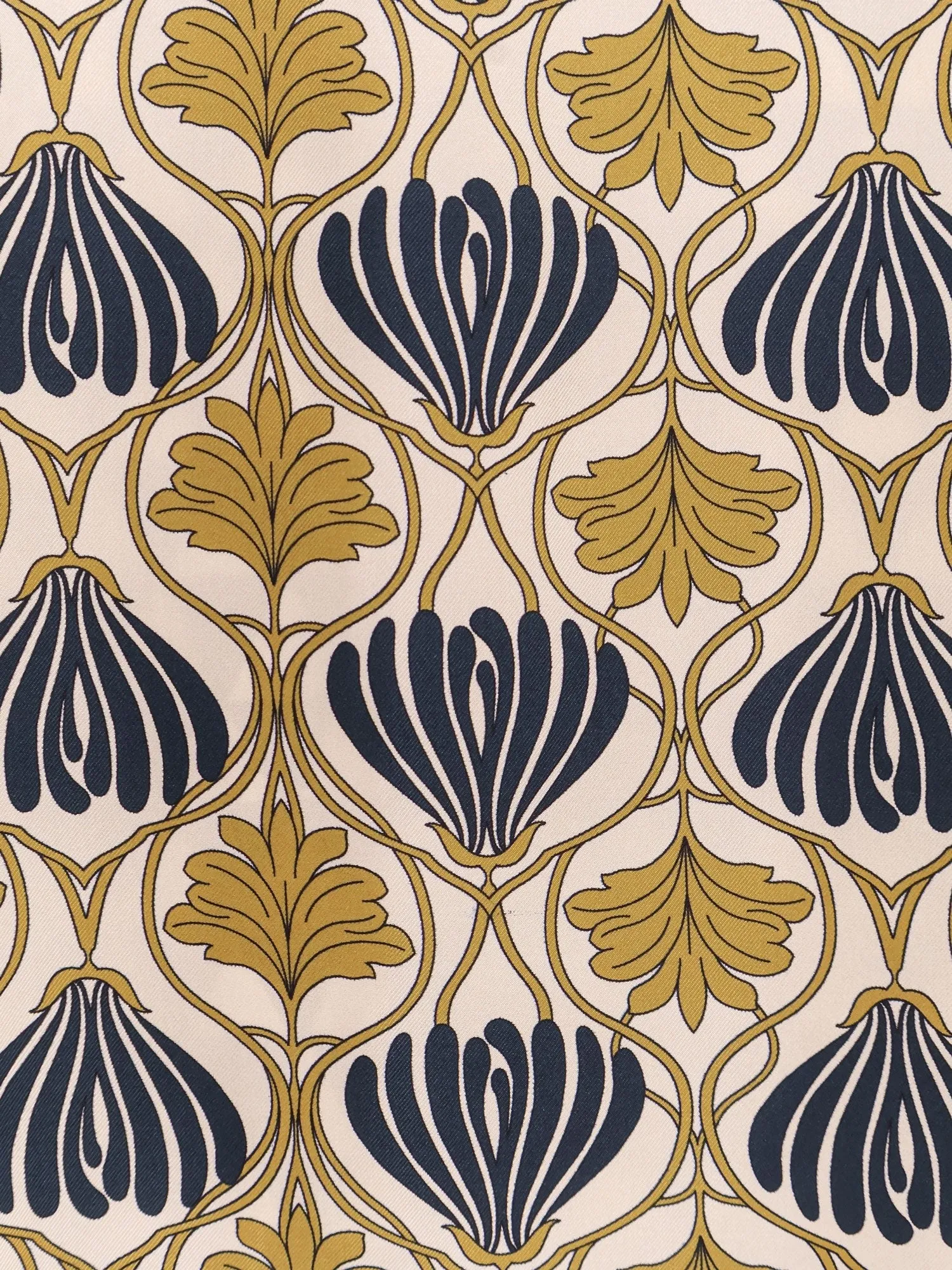 Max Mara Time silk reversible top sold by Siebentaschen product image thumbnail 4