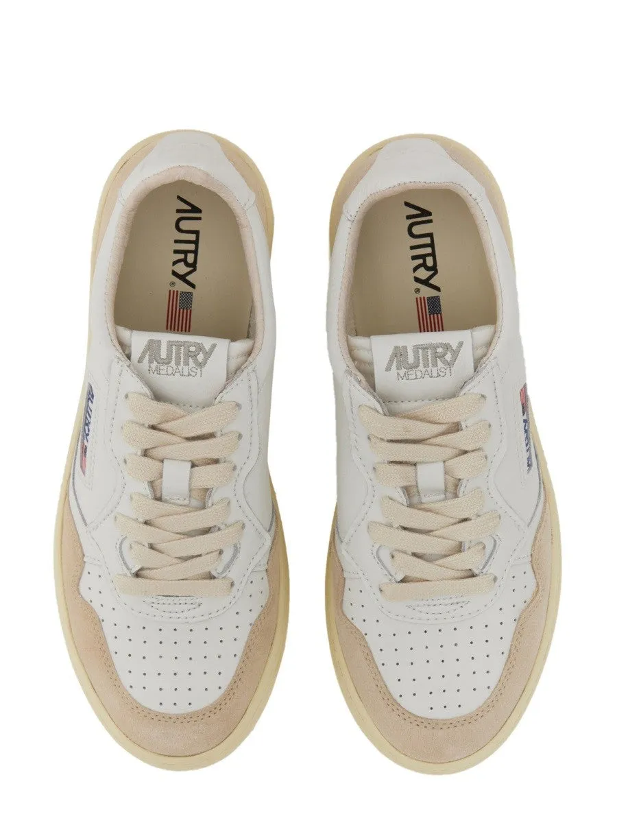 AUTRY MEDALIST LOW SNEAKERS sold by Siebentaschen
