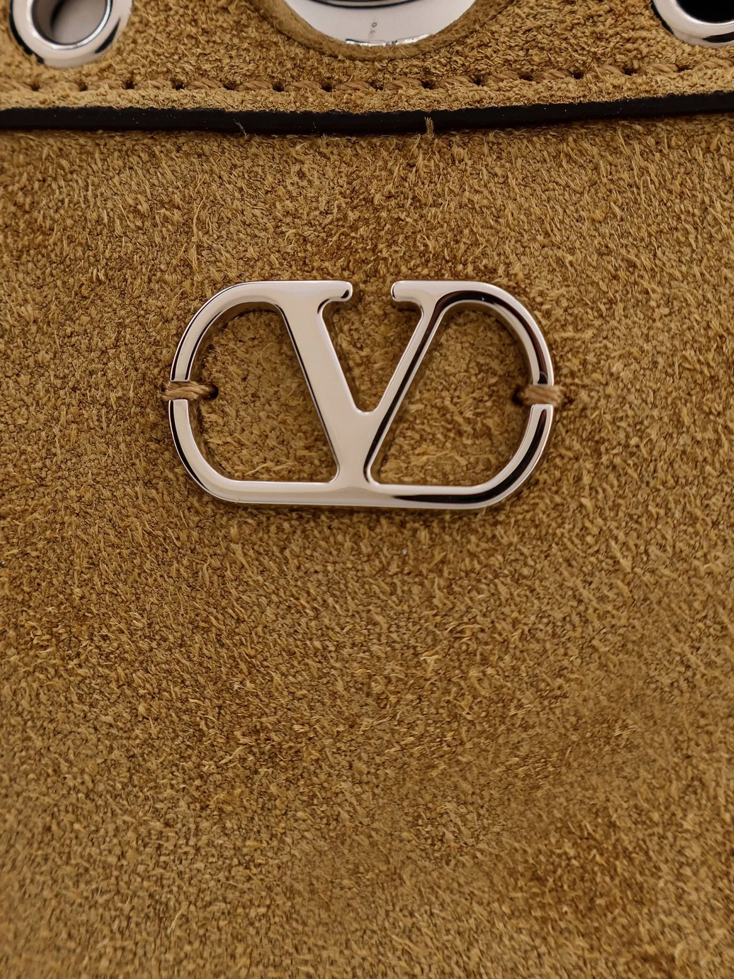 Valentino Garavani Nellcote suede shoulder bag sold by Siebentaschen product image thumbnail 5