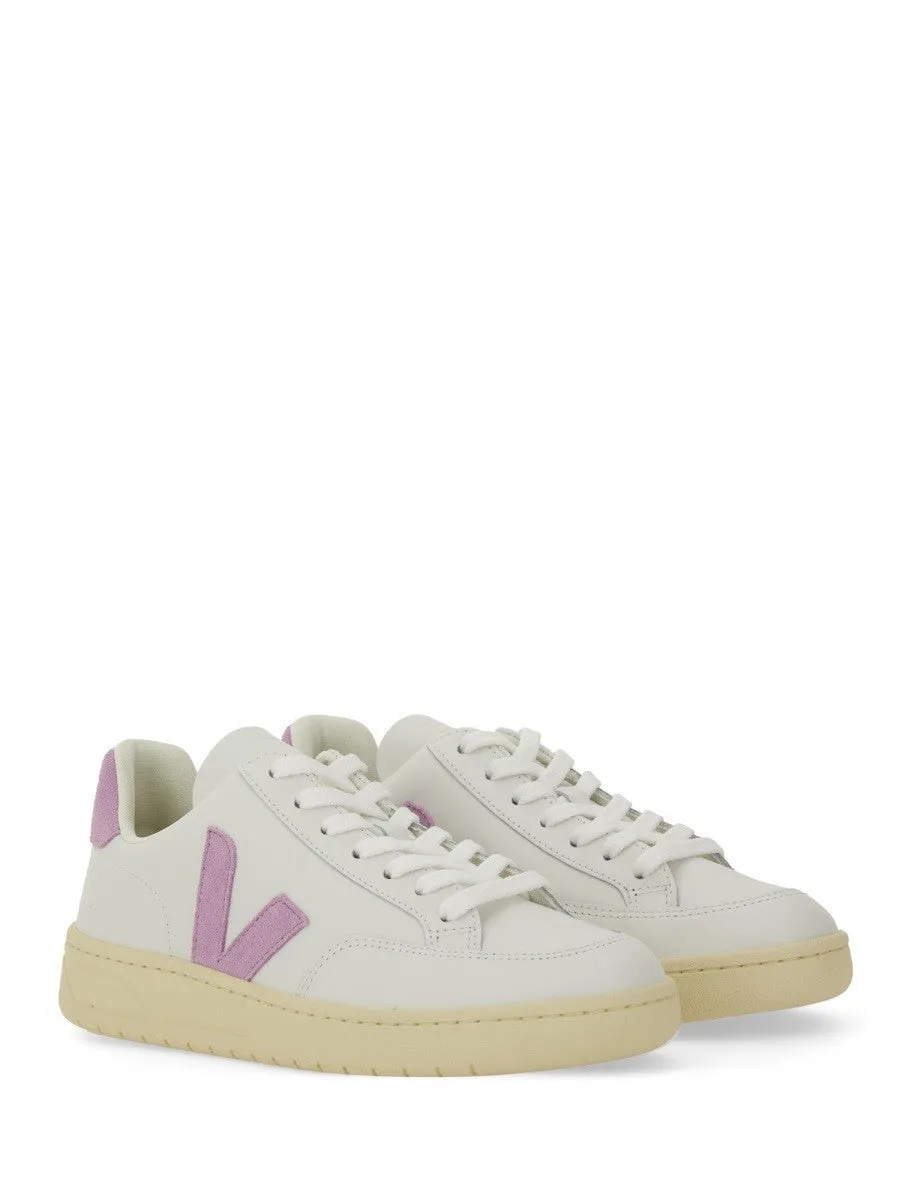 Veja SNEAKER "V-12" sold by Siebentaschen product image thumbnail 2