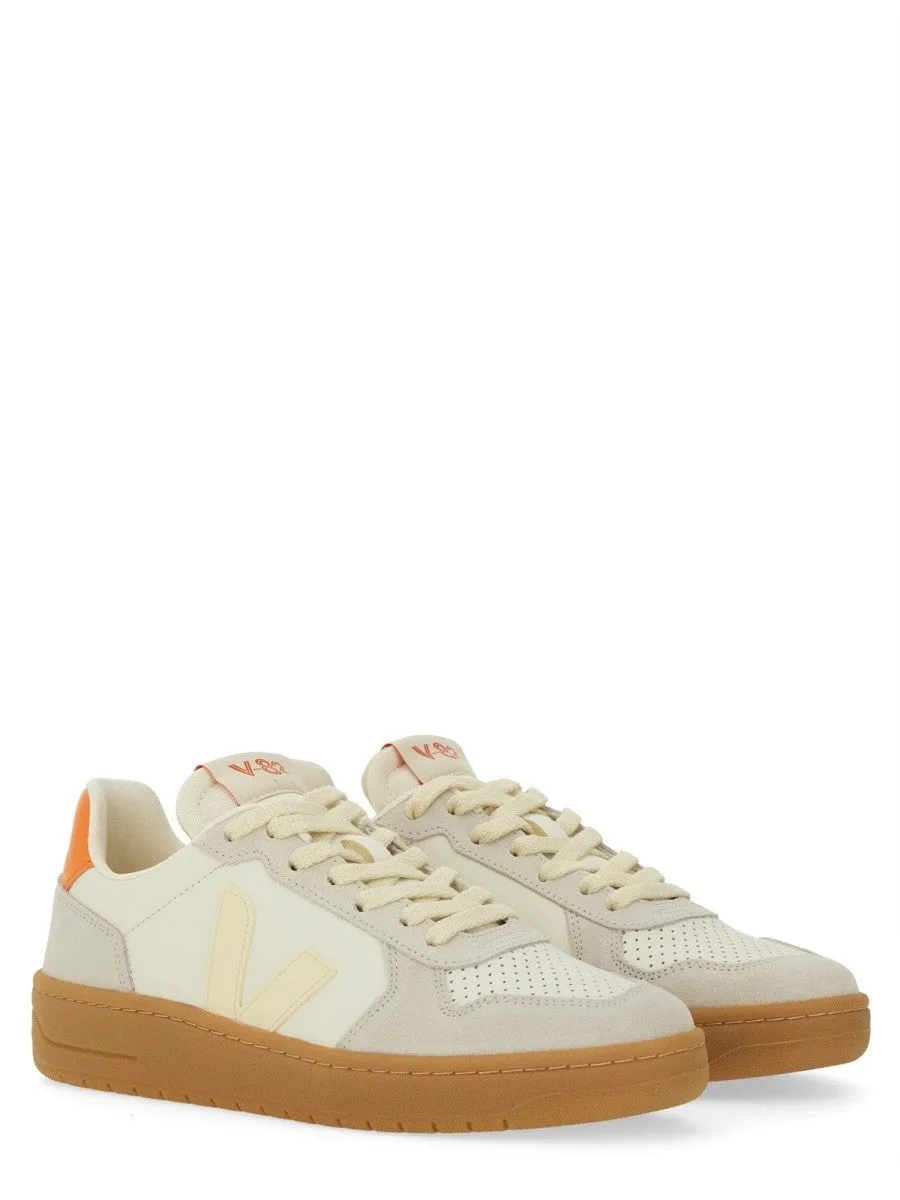 Veja SNEAKER "V-82" sold by Siebentaschen product image thumbnail 2