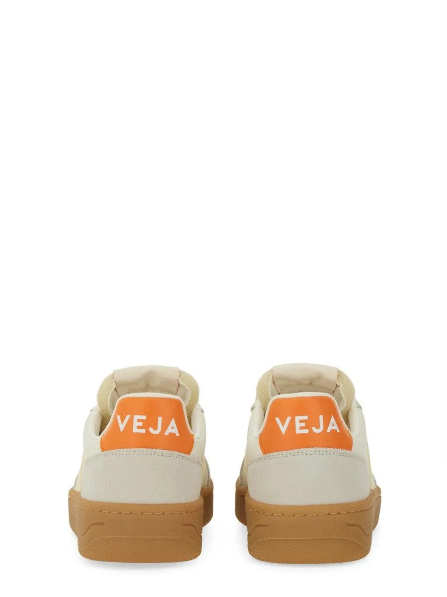 Veja SNEAKER "V-82" sold by Siebentaschen product image thumbnail 3