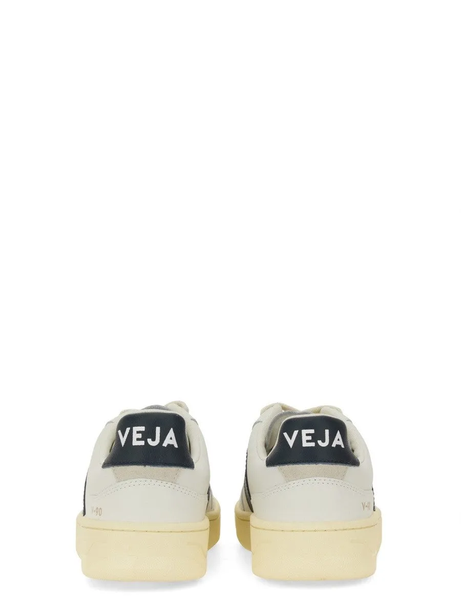 Veja SNEAKER "V-90" sold by Siebentaschen product image thumbnail 4