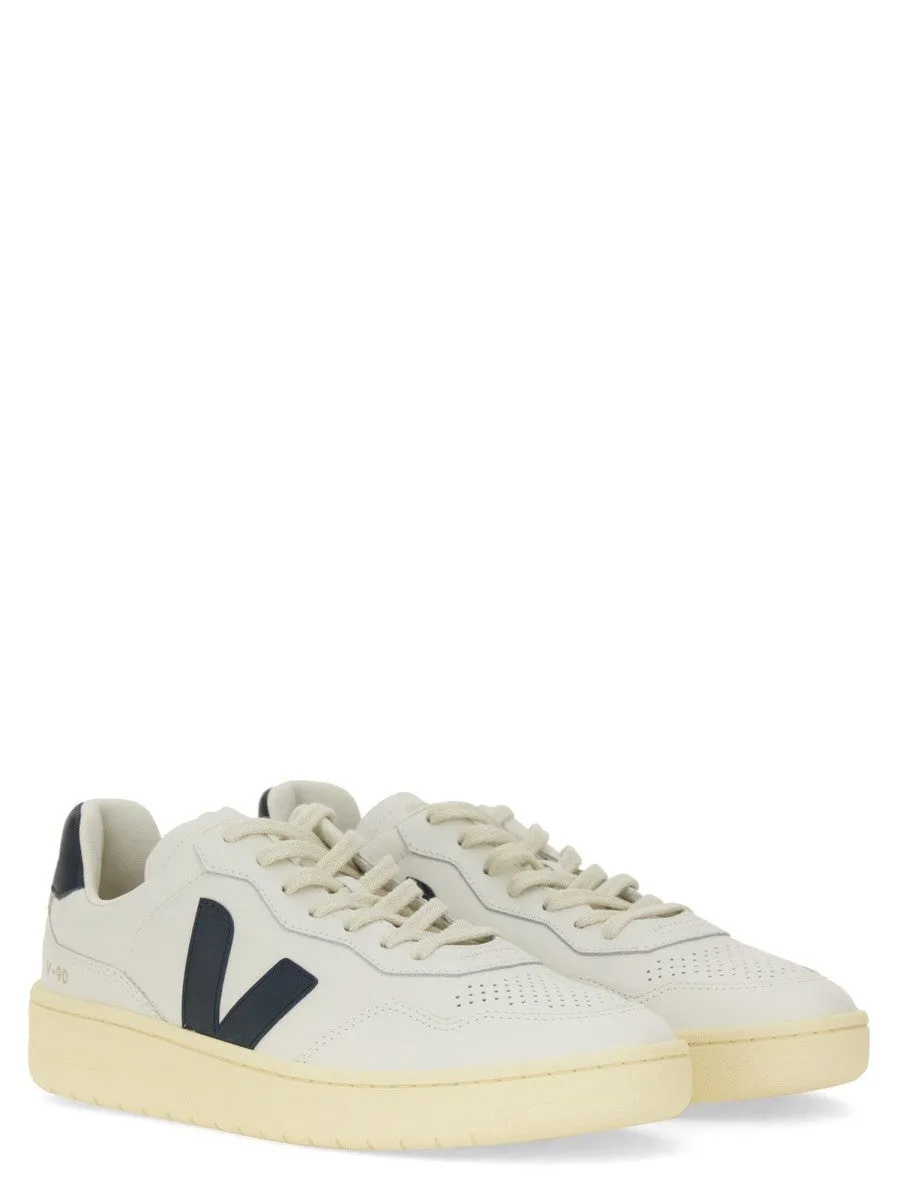 Veja SNEAKER "V-90" sold by Siebentaschen product image thumbnail 2