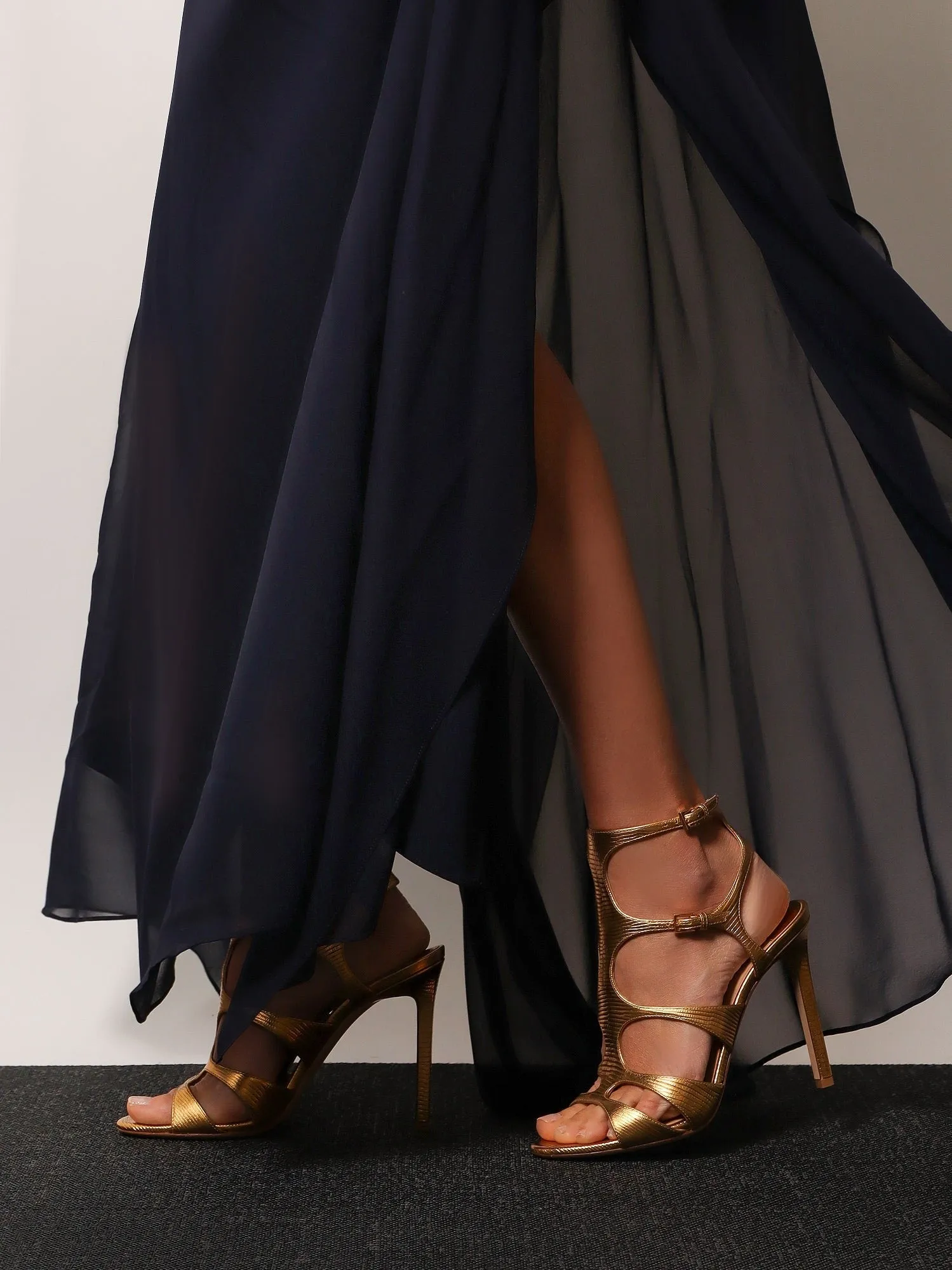 TOM FORD Laminated leather sandals with croco print sold by Siebentaschen product image thumbnail 2