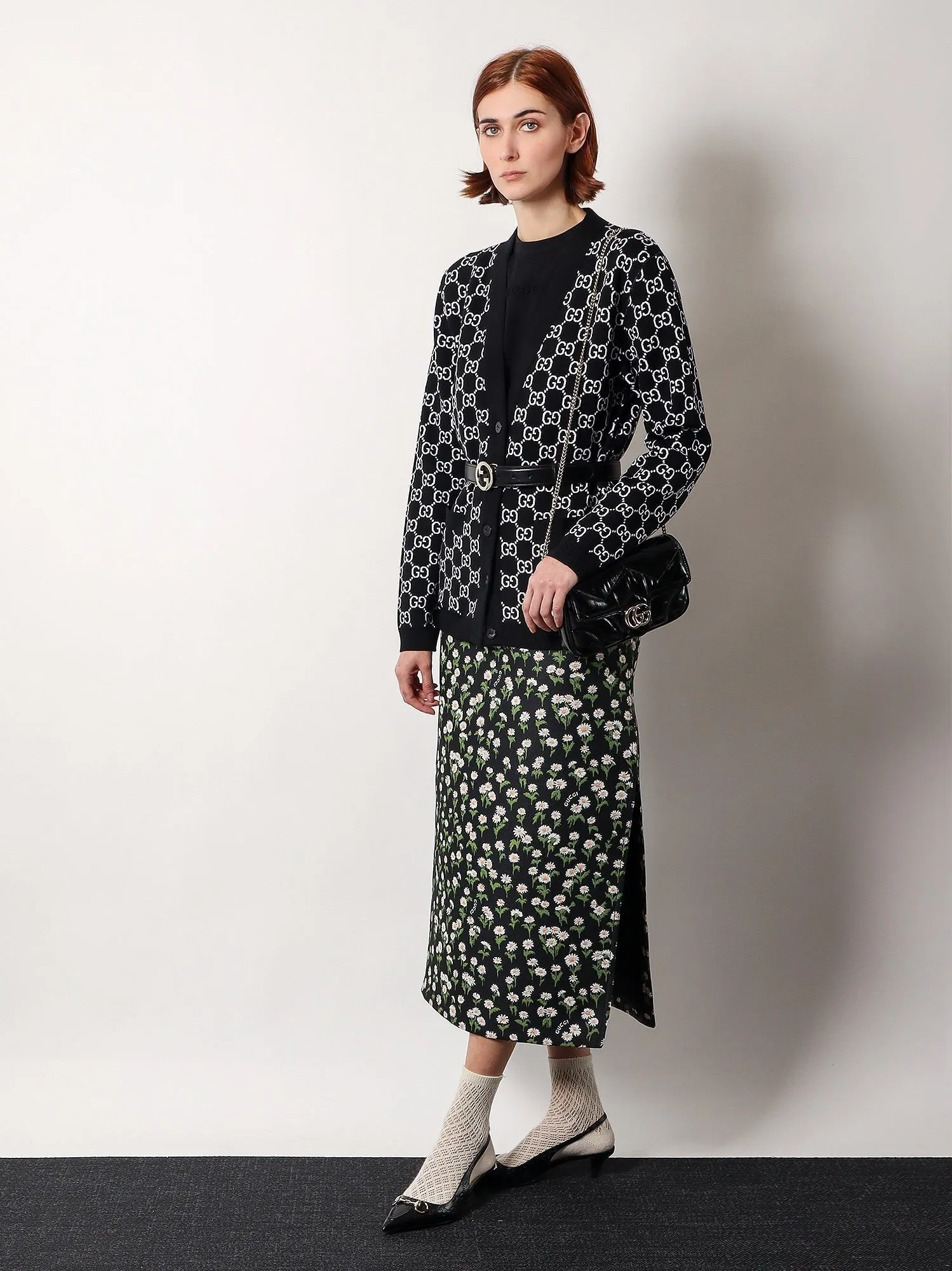 Gucci Gg marmont patent leather shoulder bag with frontal gg logo sold by Siebentaschen product image thumbnail 2