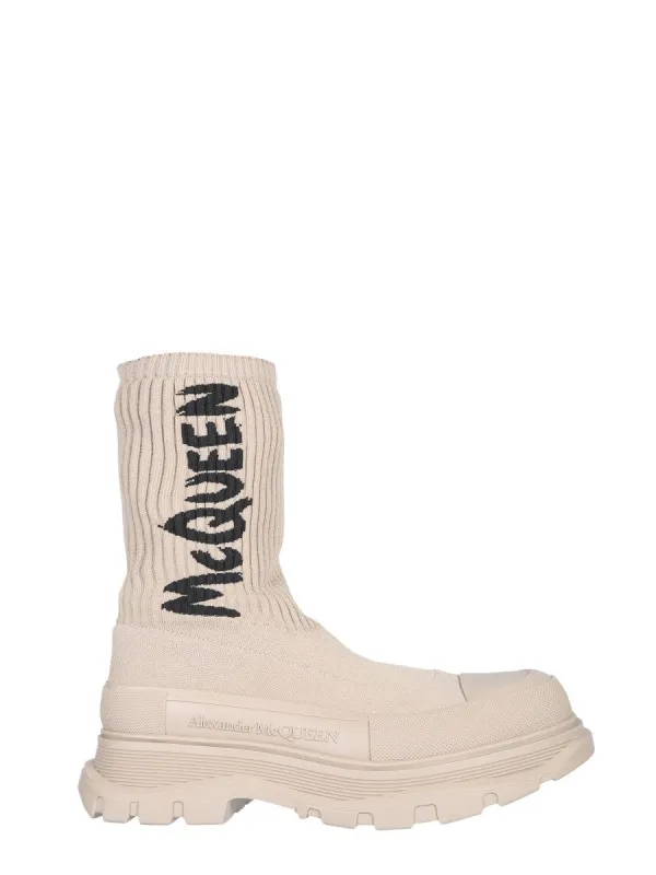 Alexander Mcqueen TREAD SLICK BOOT sold by Siebentaschen