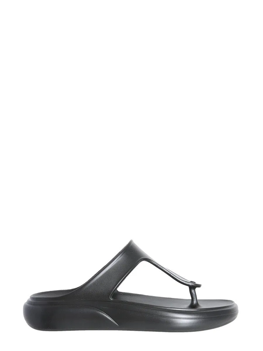 Stuart Weitzman STUFLEX T-STRAP SLIDE SANDAL sold by Siebentaschen