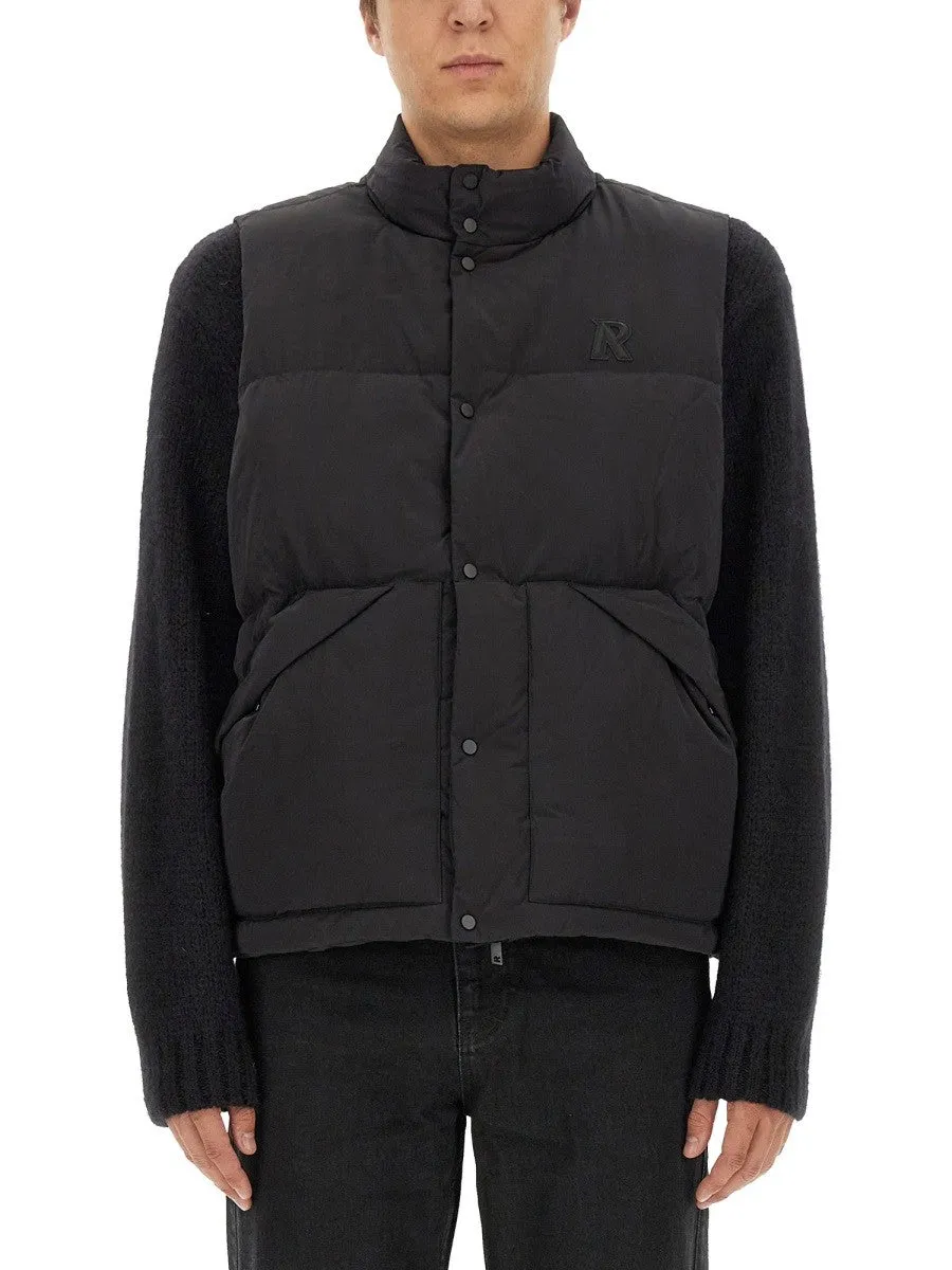 Represent NYLON VEST. sold by Siebentaschen