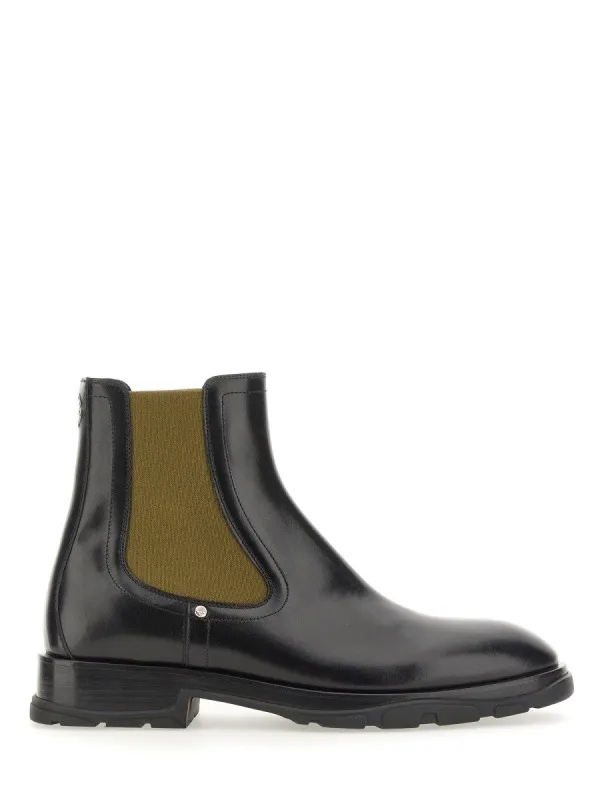 Alexander Mcqueen BEATLE BOOT sold by Siebentaschen