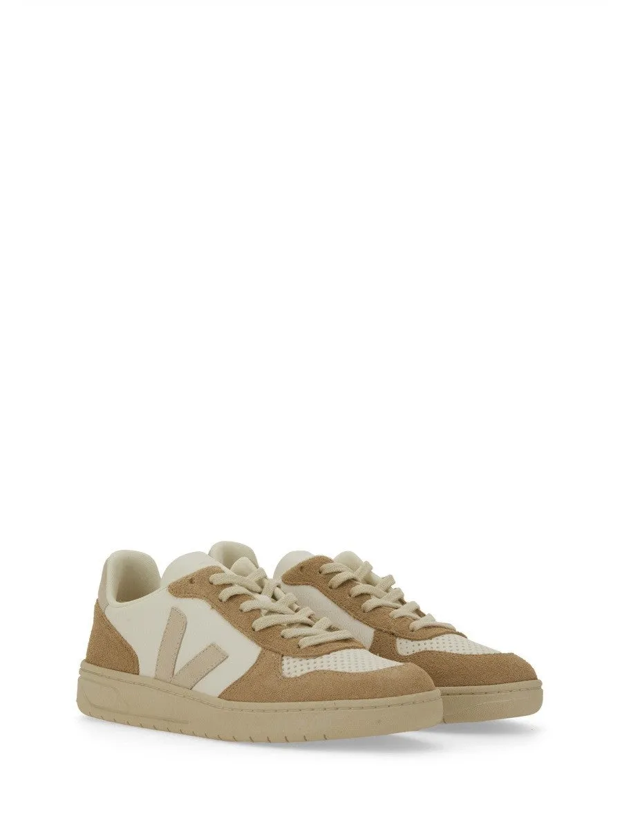 Veja SNEAKER "V-10" sold by Siebentaschen product image thumbnail 2