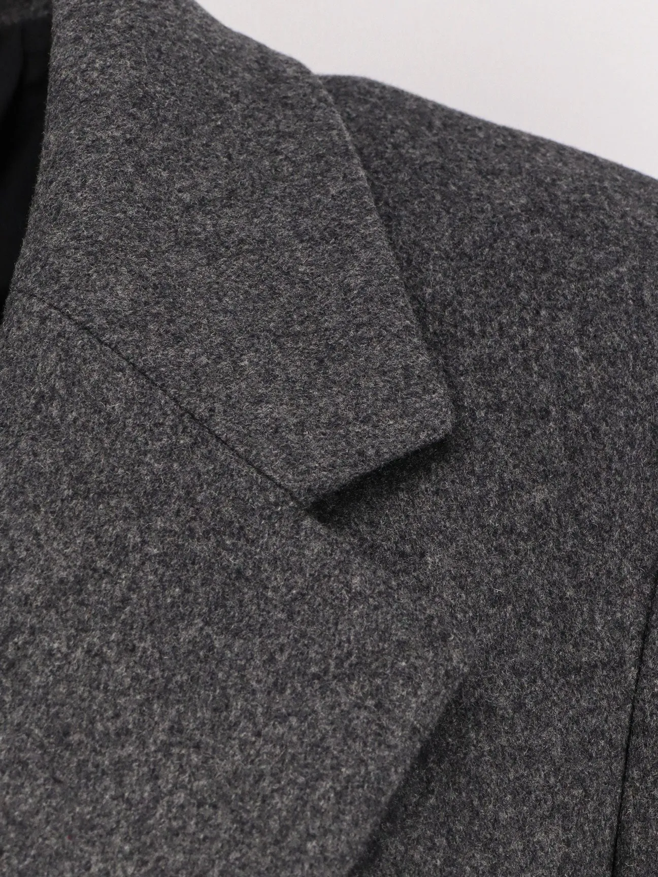 Hevo Trinitapoli wool blend coat sold by Siebentaschen product image thumbnail 3