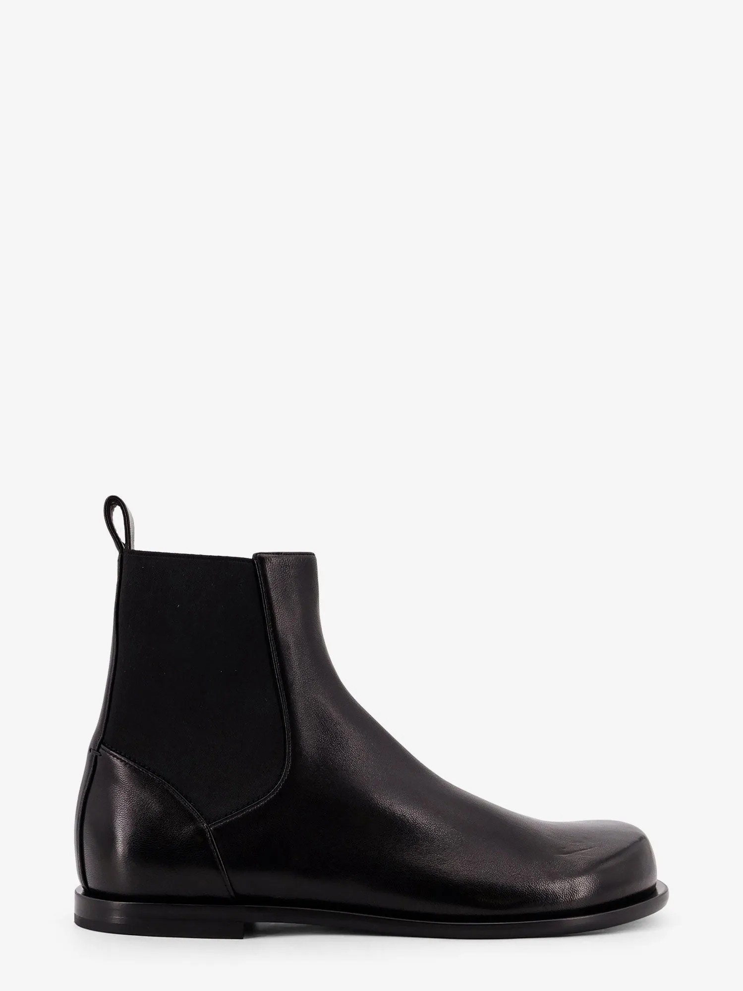 Fendi Chelsea Squared FF leather boots sold by Siebentaschen