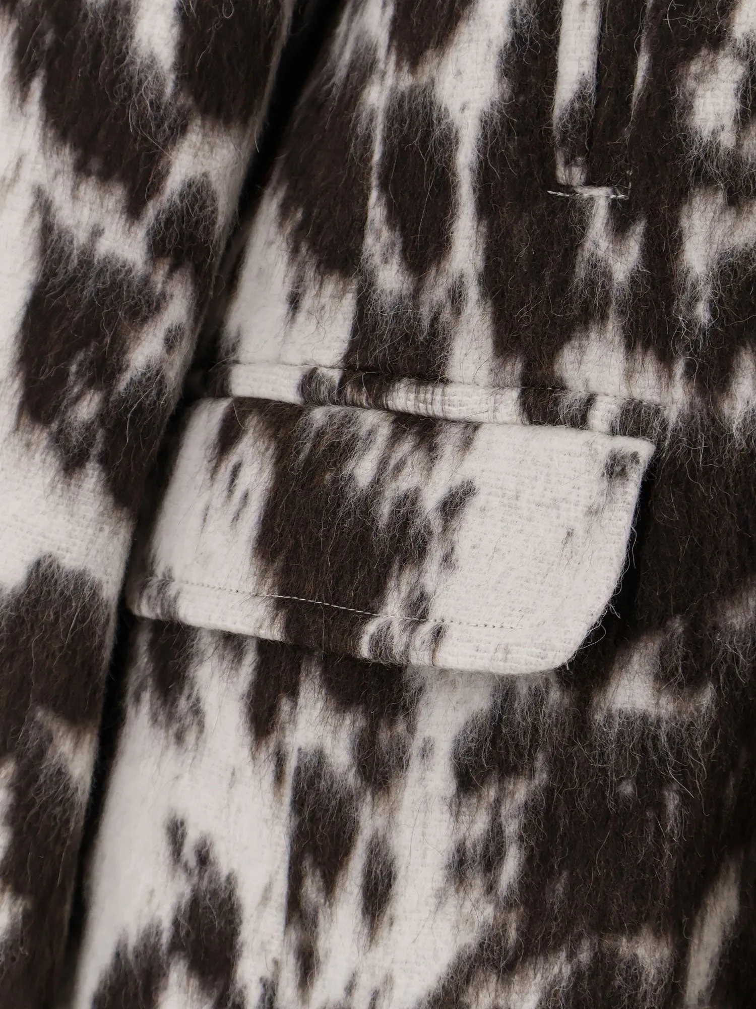 Dries Van Noten Vafel wool and alpaca coat sold by Siebentaschen product image thumbnail 3
