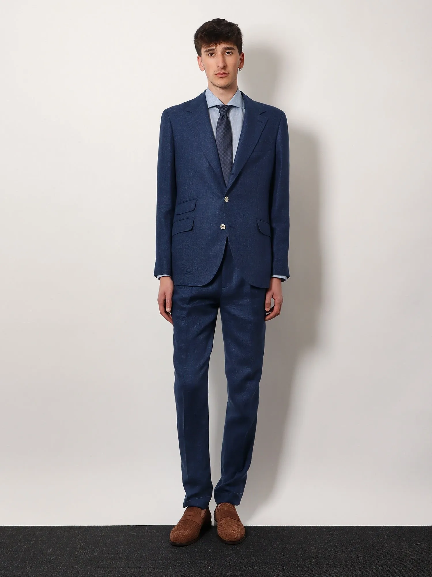 Brunello Cucinelli Linen, wool and silk suit sold by Siebentaschen product image thumbnail 2