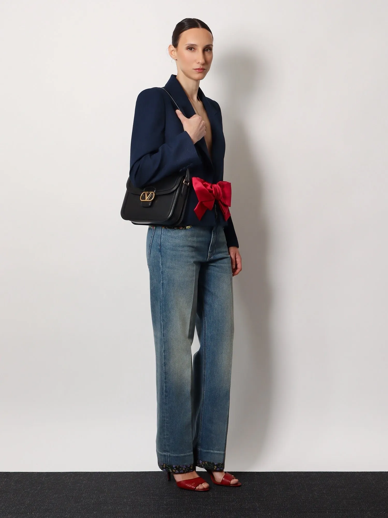 Valentino Garavani Valentino garavani 9TO5 leather shoulder bag sold by Siebentaschen product image thumbnail 2